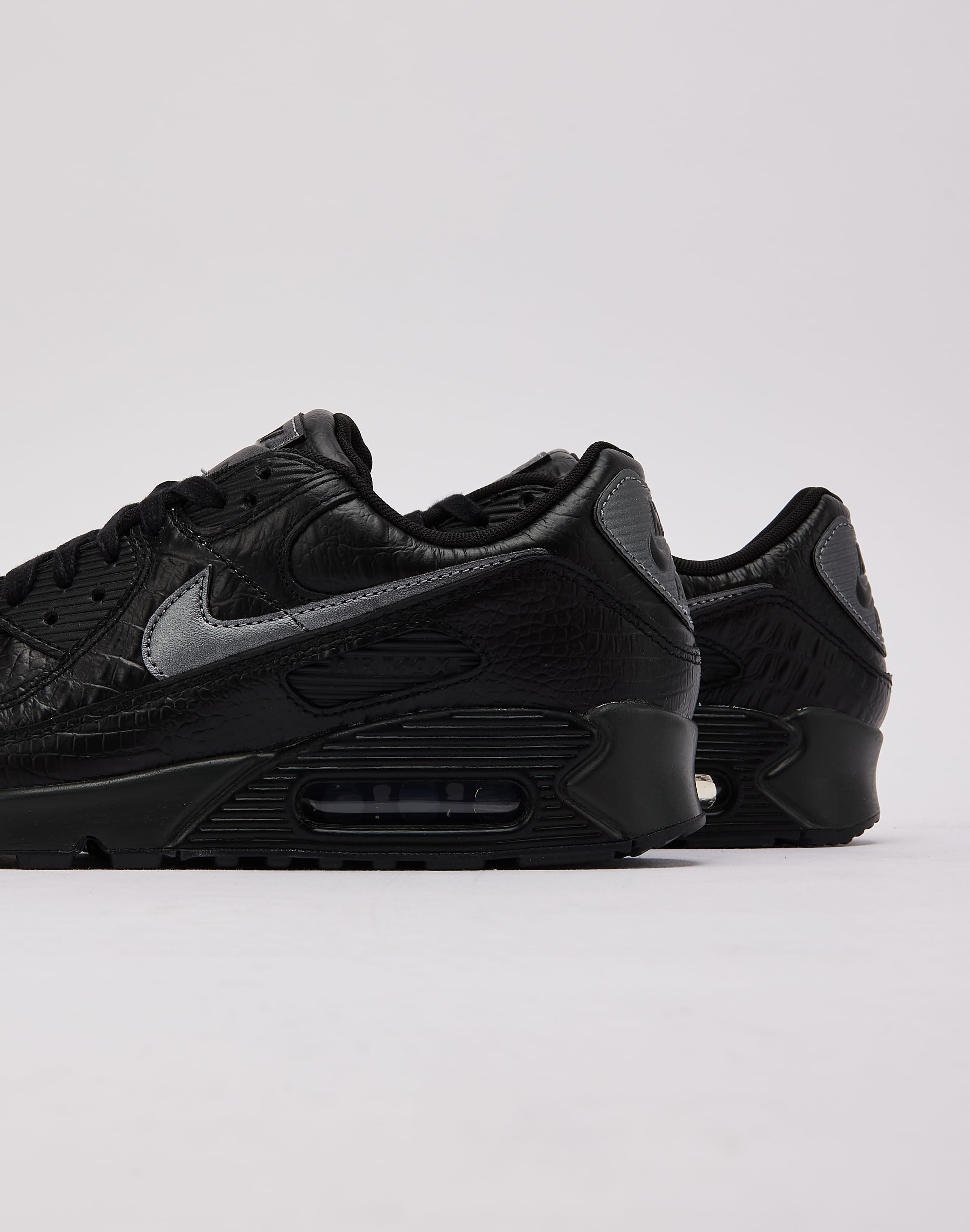 Photo of Nike Air Max 90 PRM