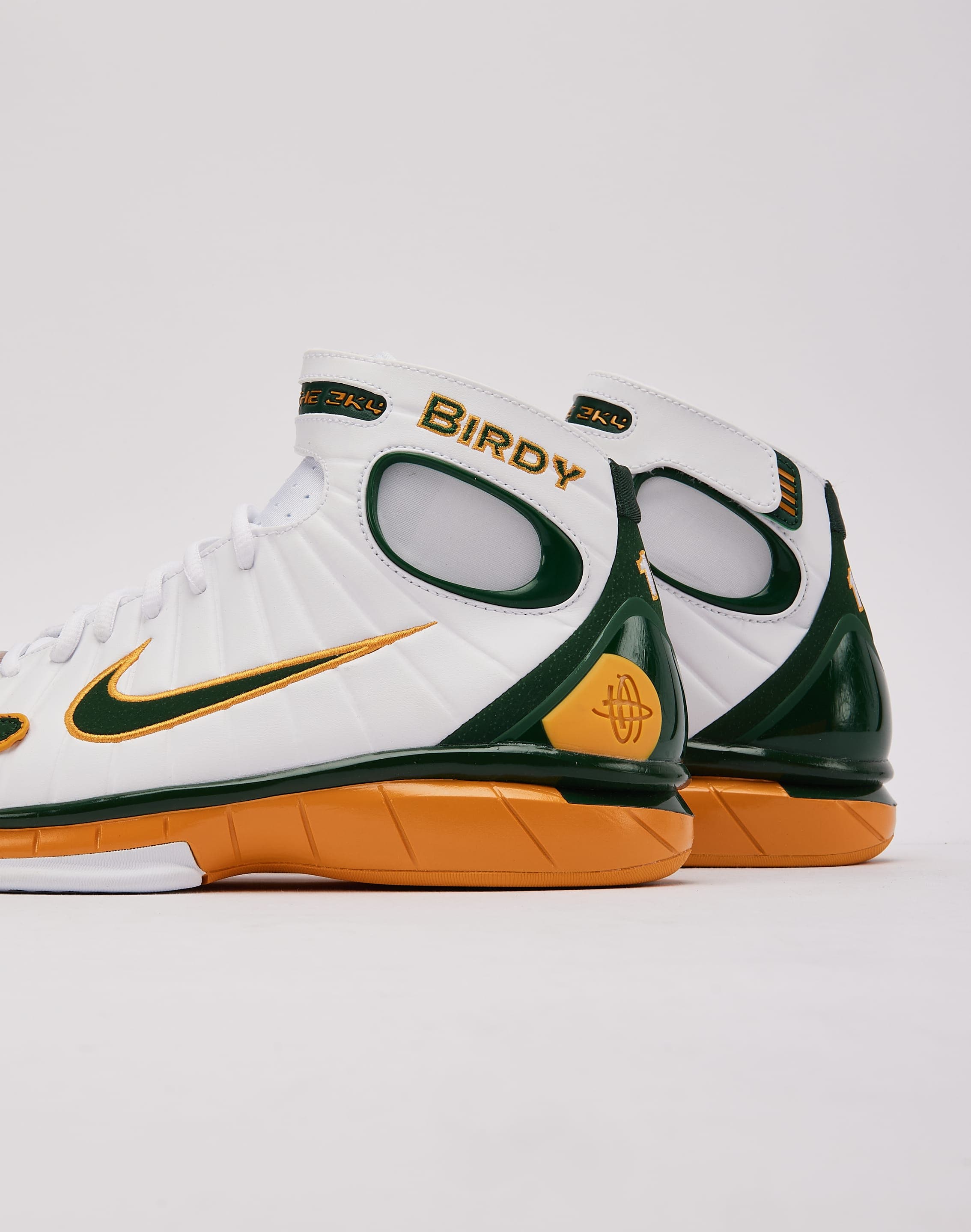 Photo of Nike Air Zoom Huarache 2K4 'Sue Bird'