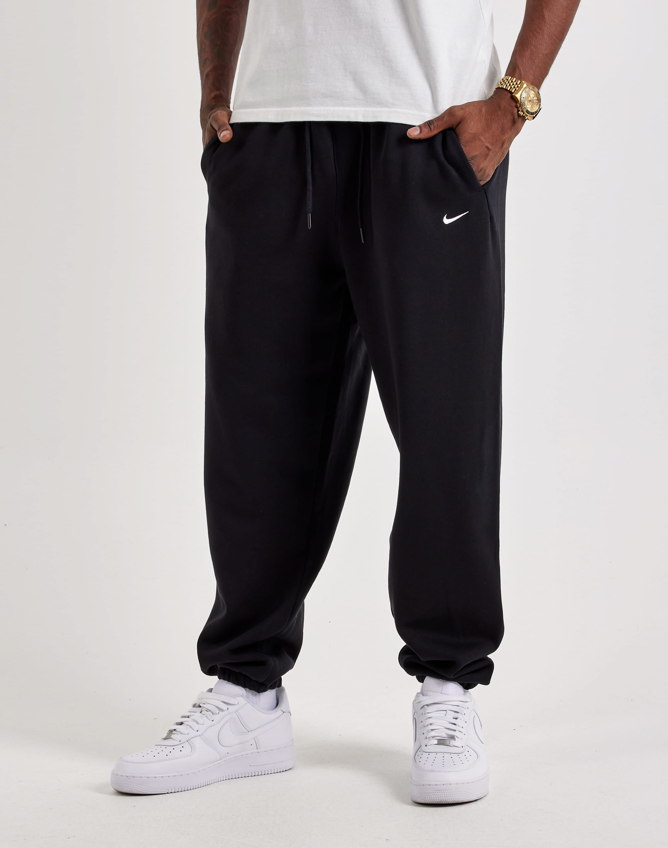 Photo of Nike Solo Fleece Cuffed Pants