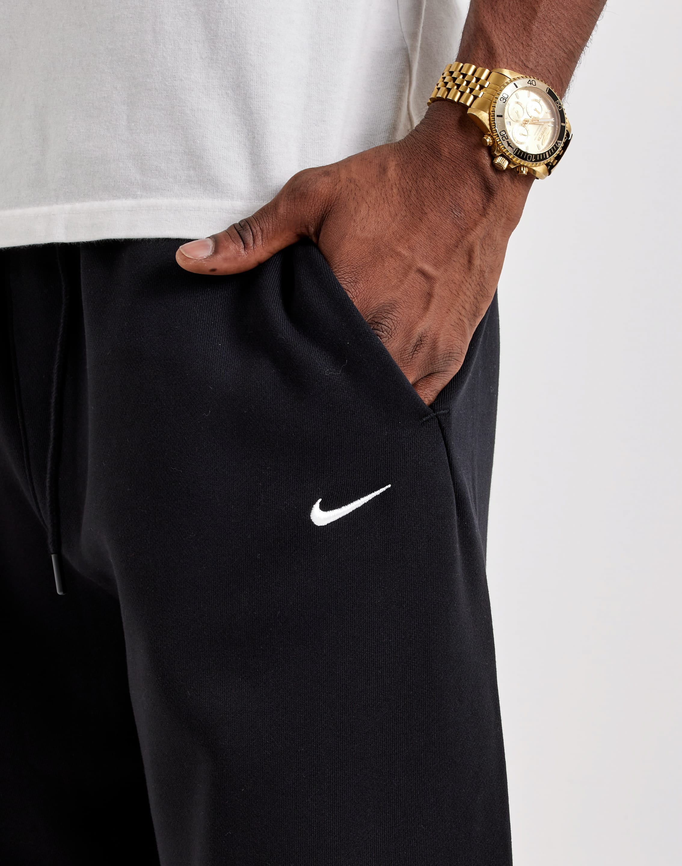Photo of Nike Solo Fleece Cuffed Pants