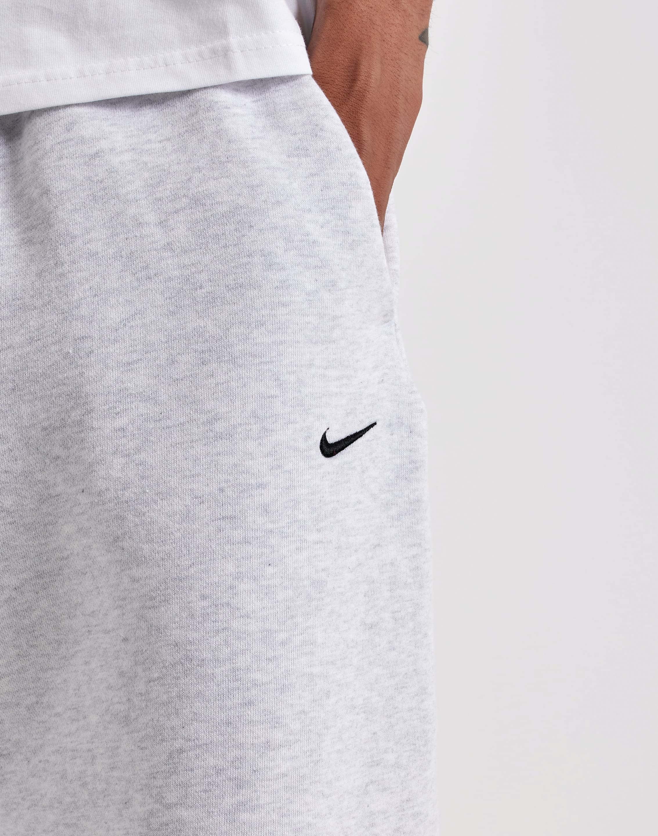 Photo of Nike Solo Fleece Cuffed Pants