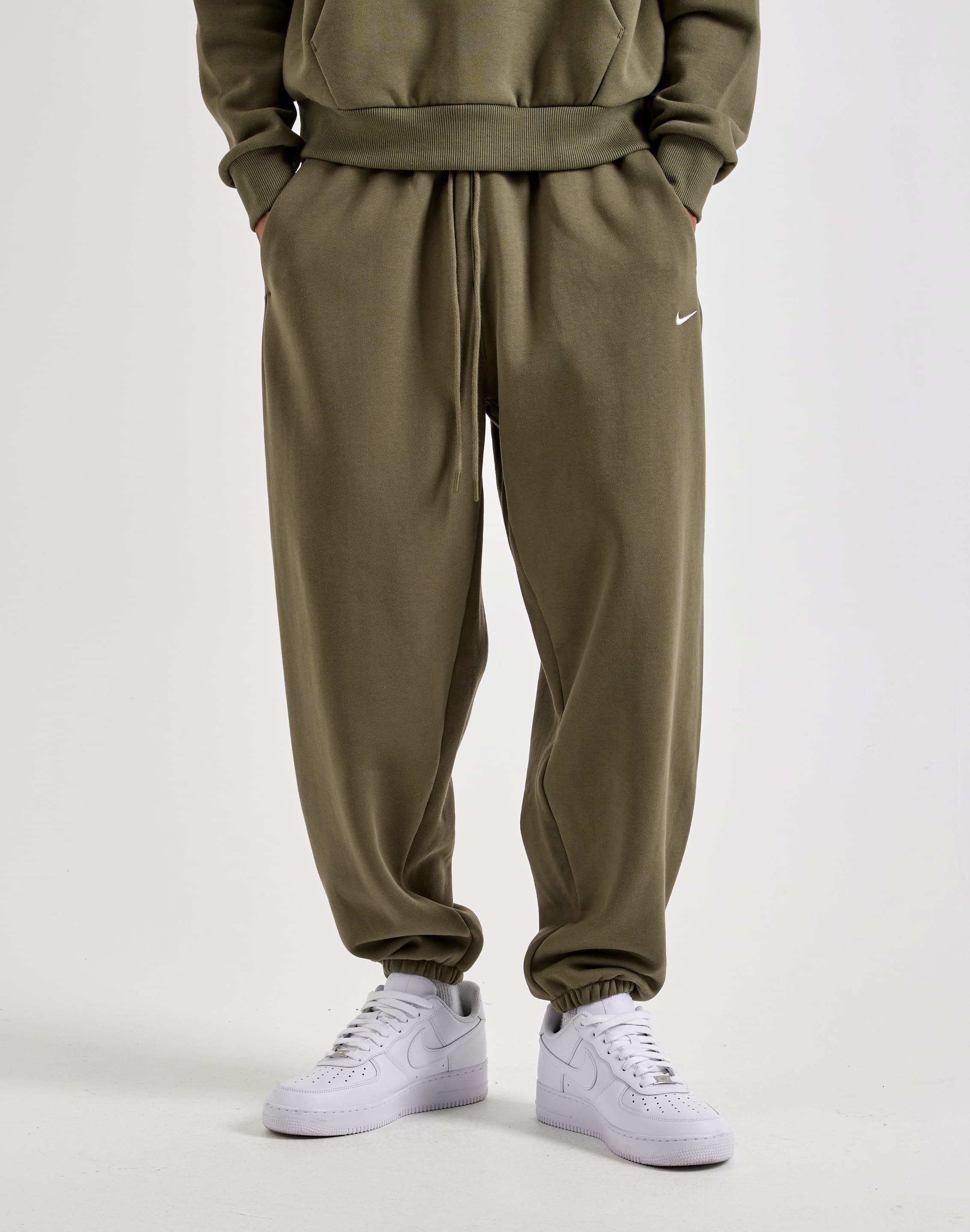 Photo of Nike Solo Fleece Cuffed Pants
