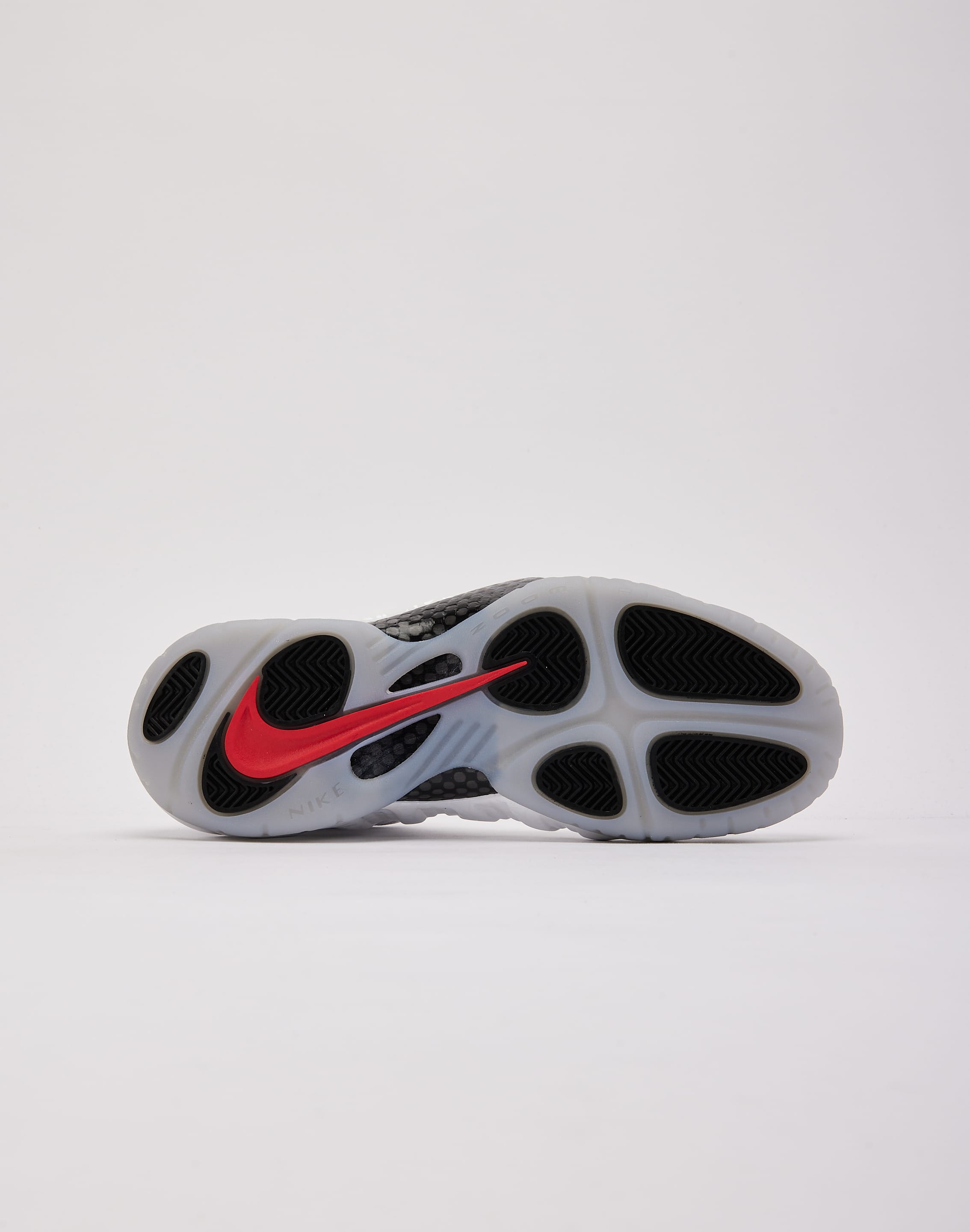 Nike Air Foamposite Pro 'Ohio State', image 4 of 8