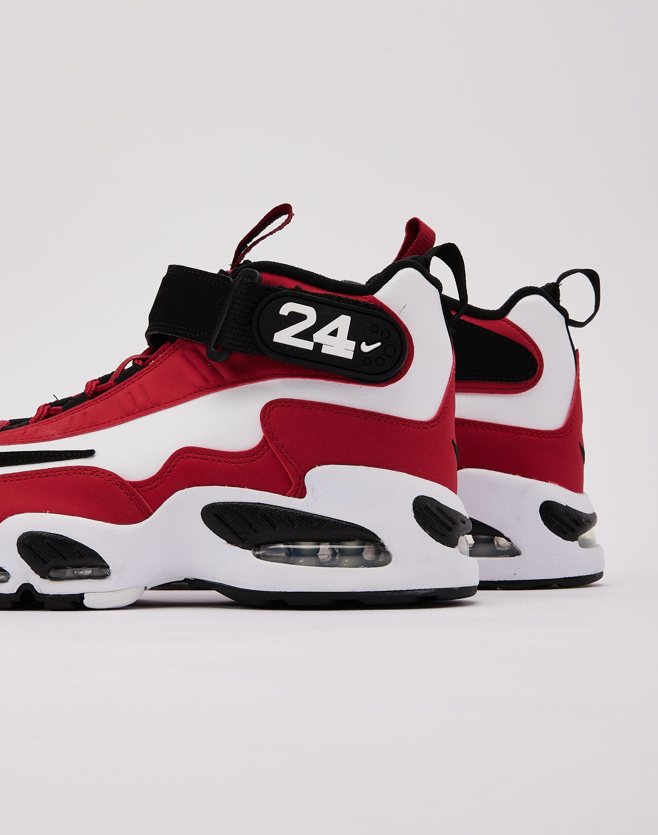 Photo of Nike Air Griffey Max 1 'Cincinnati Reds' Grade-School