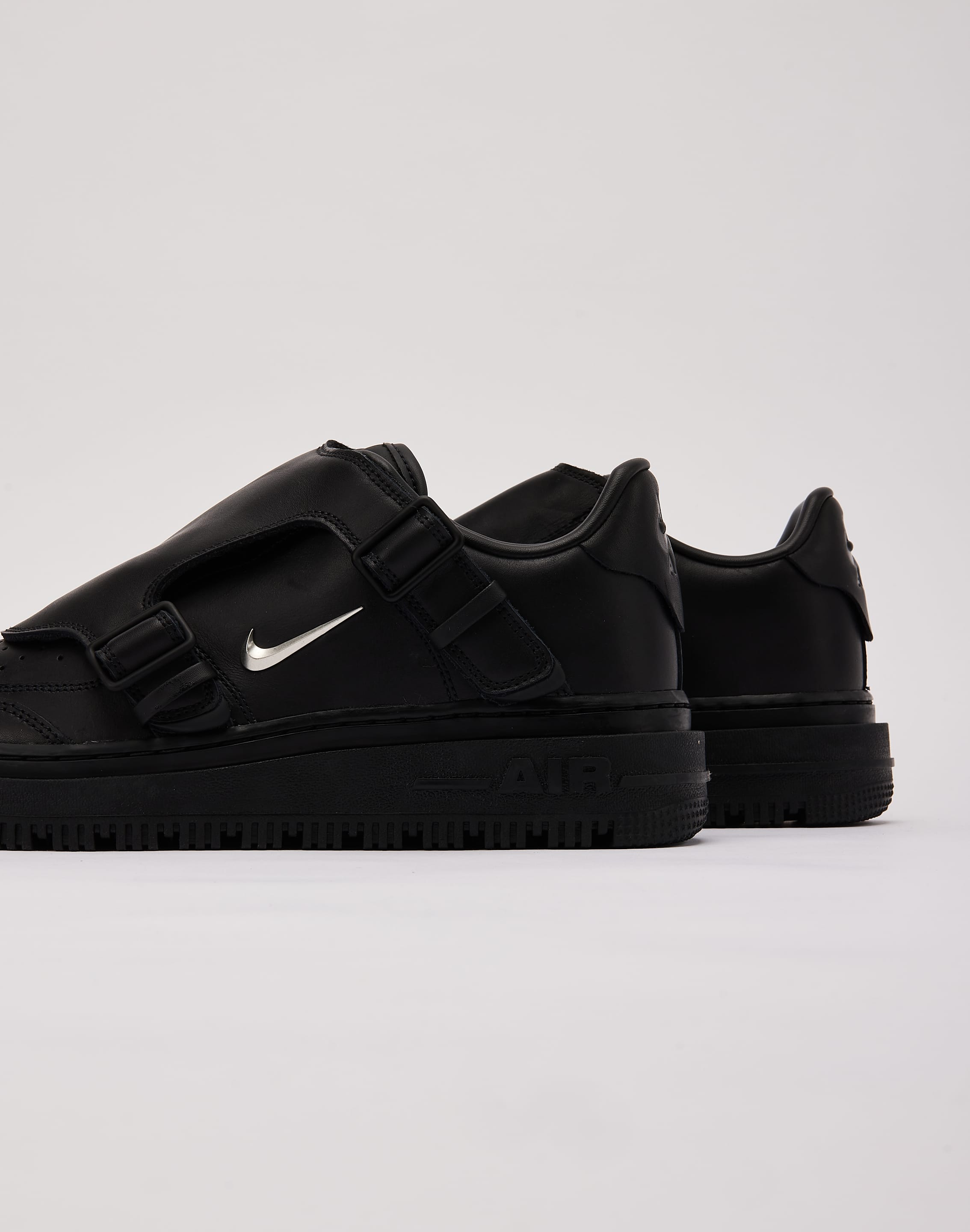 Photo of Nike Air Force 1 Low LX