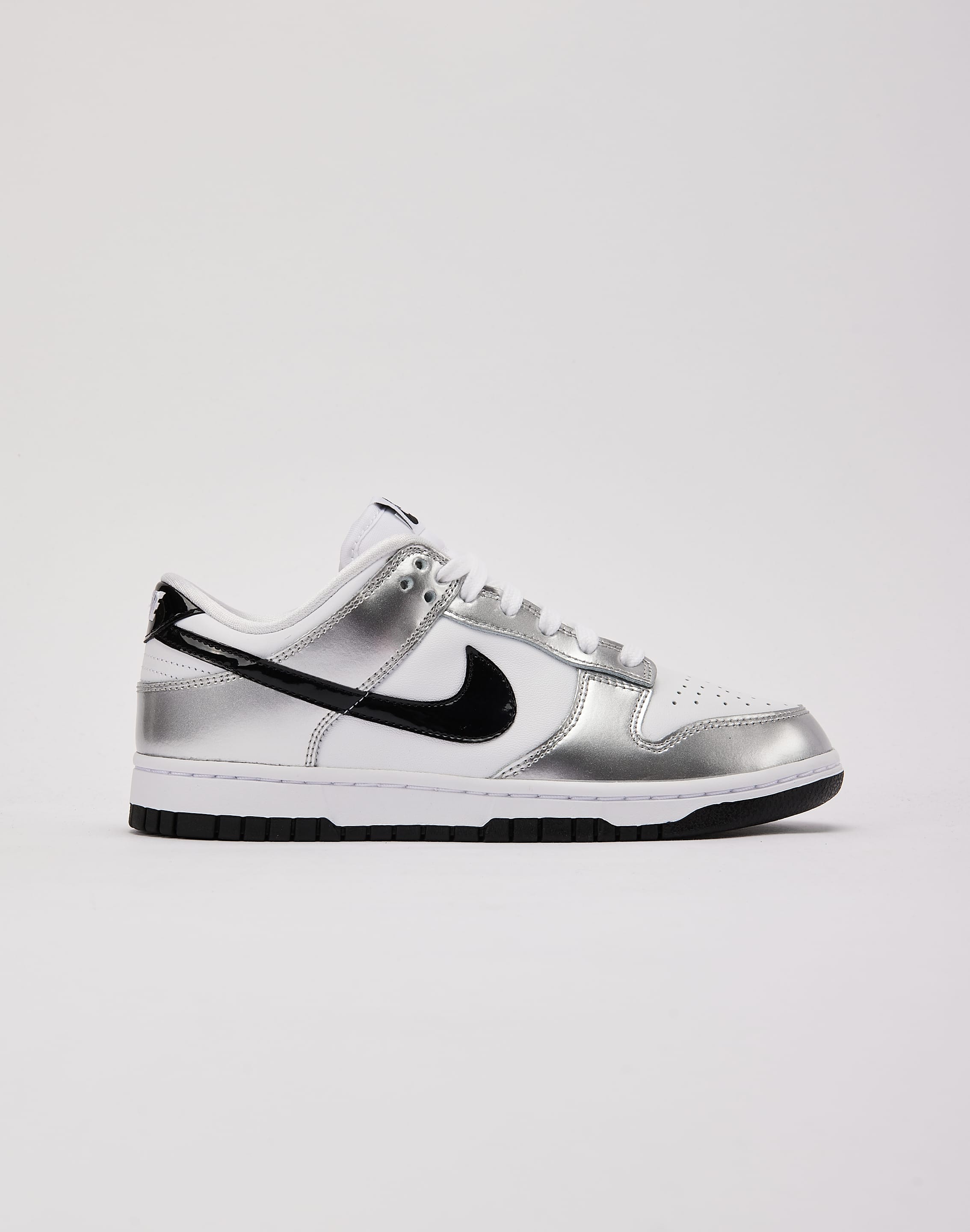 Nike Dunk Low SE, image 1 of 6