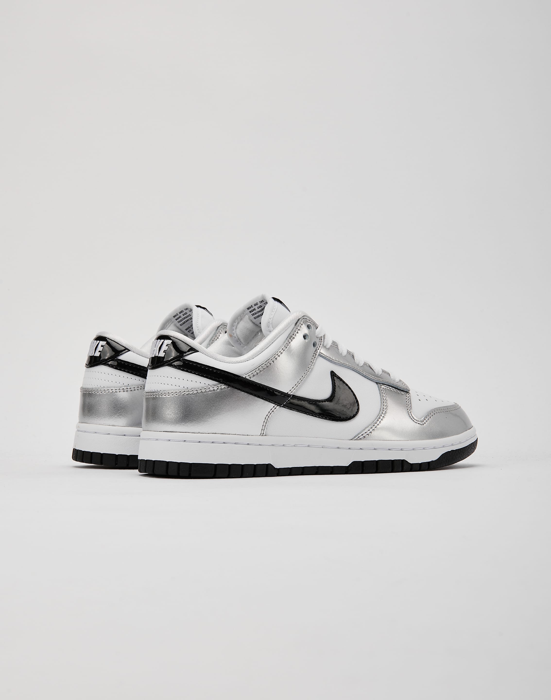 Nike Dunk Low SE, image 3 of 6