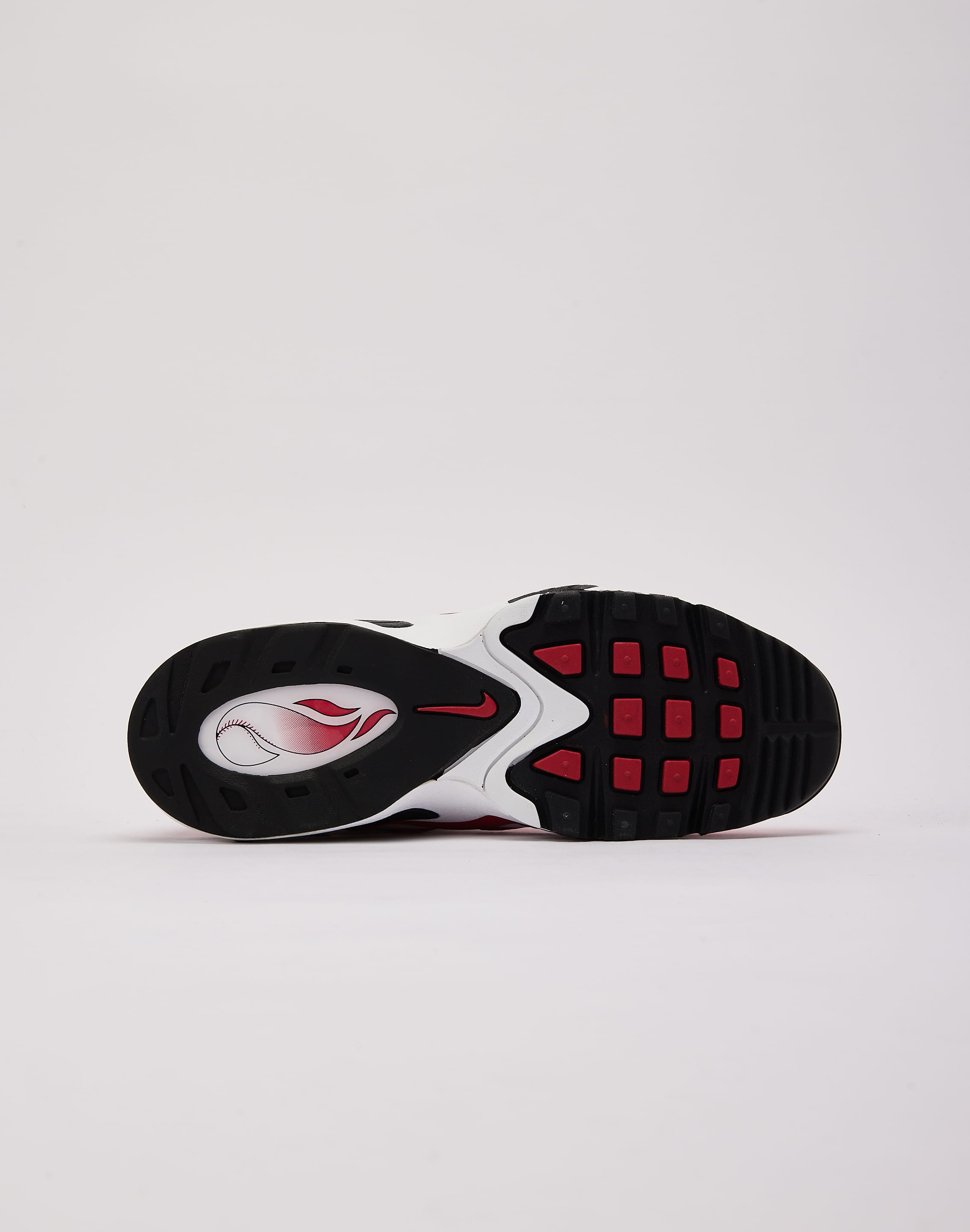 Photo of Nike Air Griffey Max 1 'Cincinnati Reds'