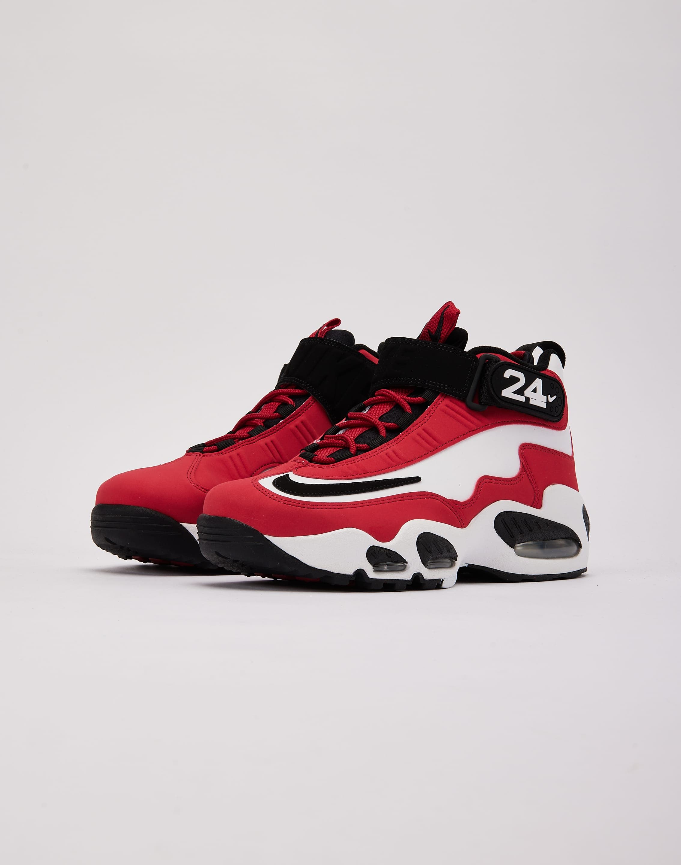 Photo of Nike Air Griffey Max 1 'Cincinnati Reds'