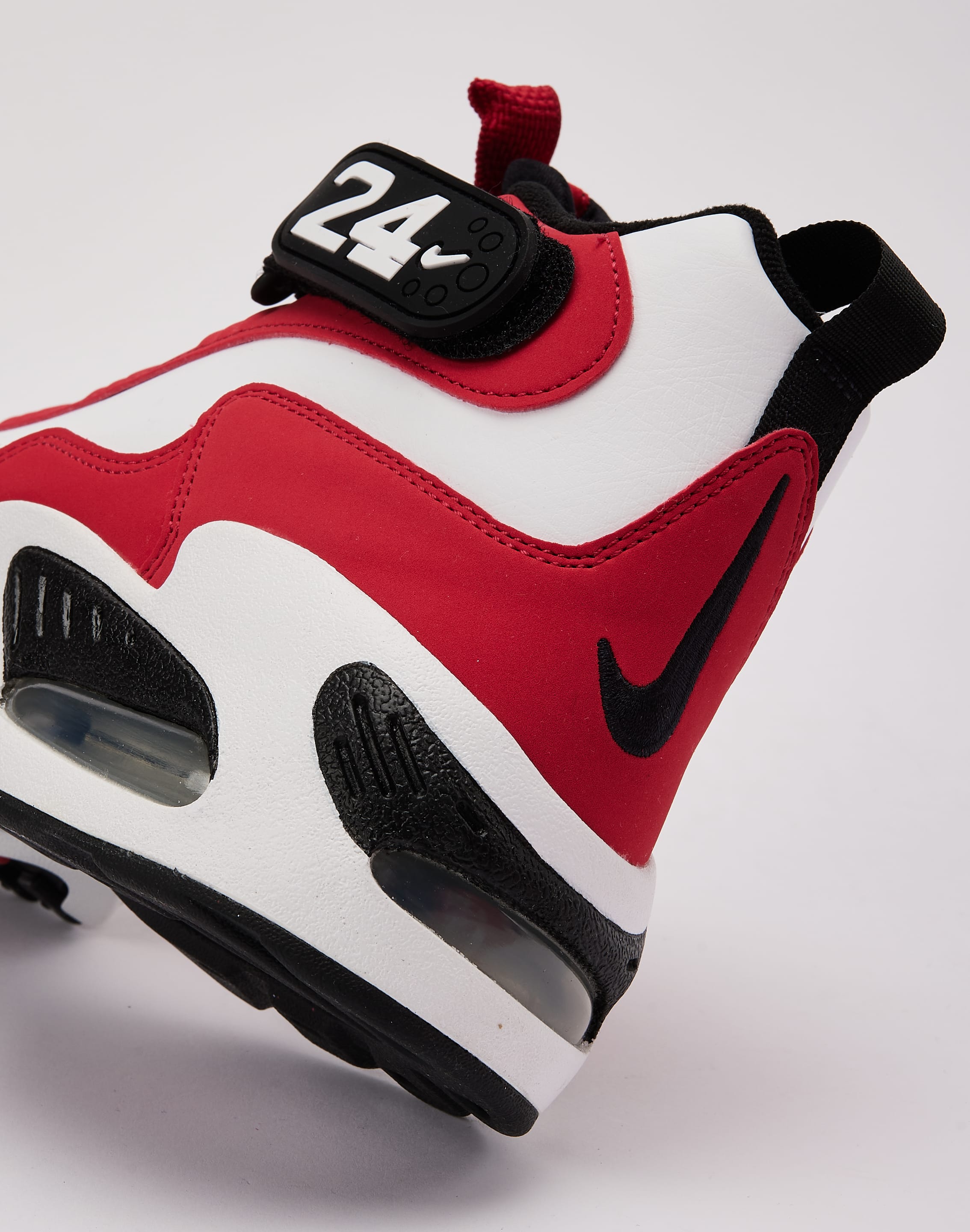 Photo of Nike Air Griffey Max 1 'Cincinnati Reds'
