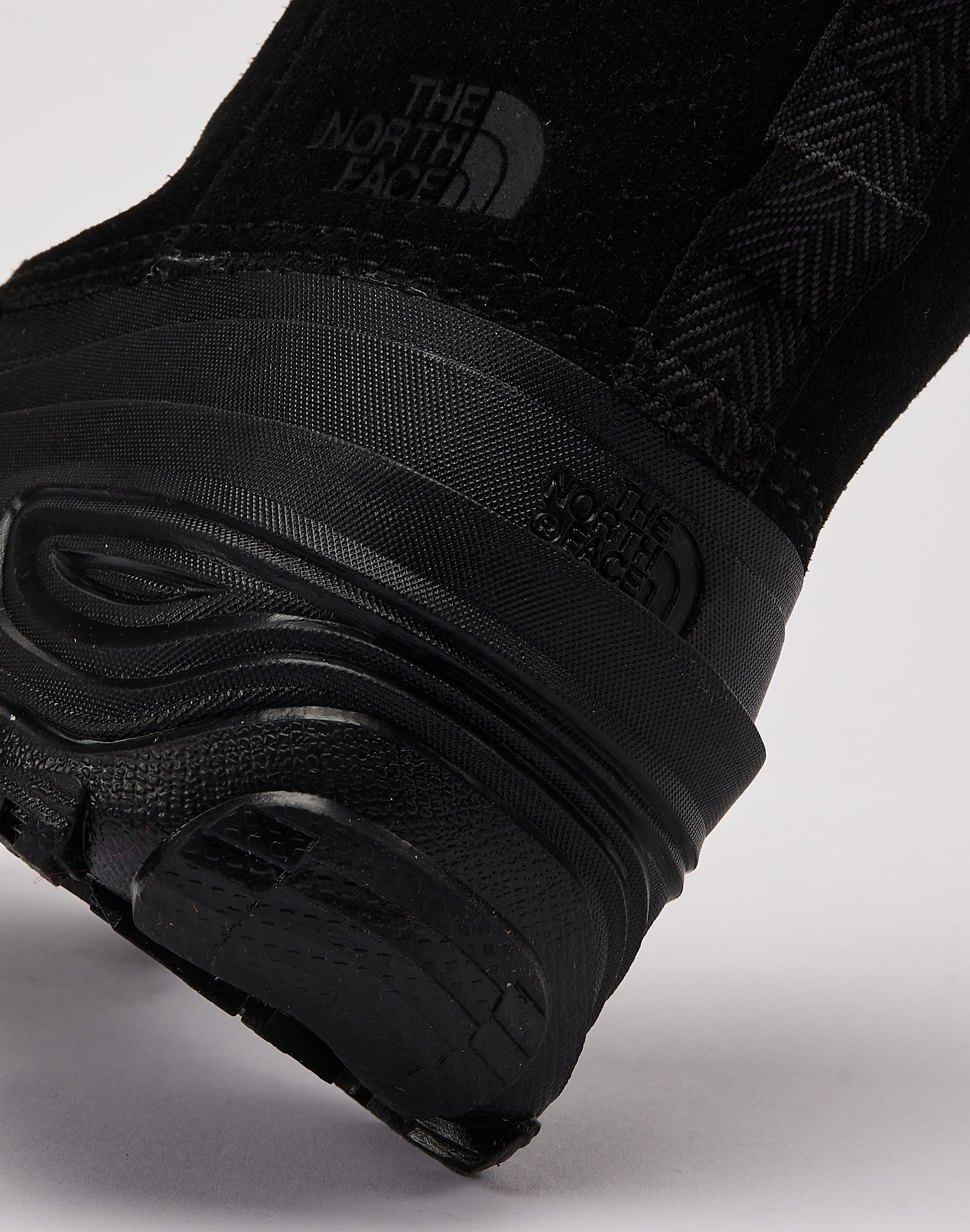 Photo of The North Face Chilkat V Waterproof Boots Grade-School