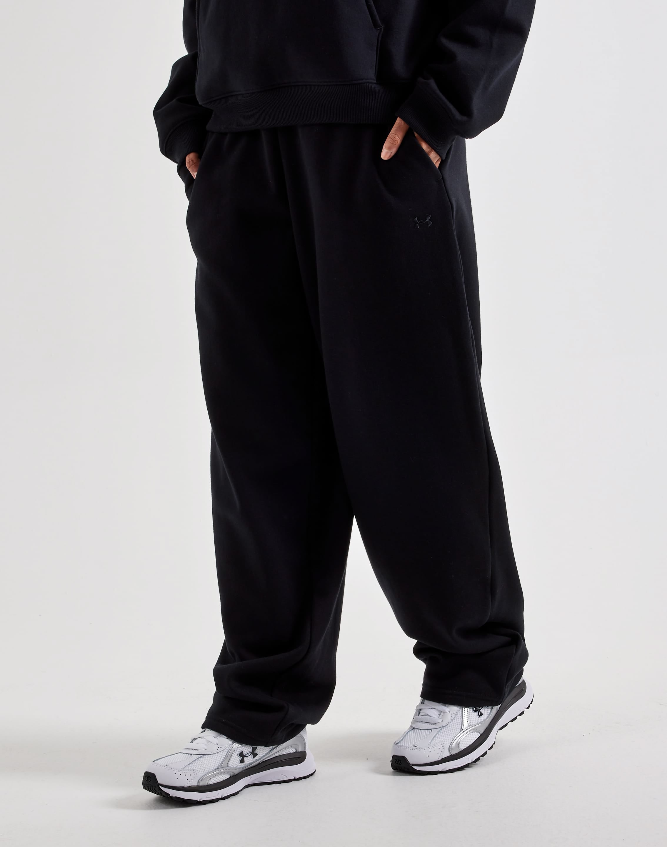 Photo of Under Armour Icon Fleece Barrel Pants