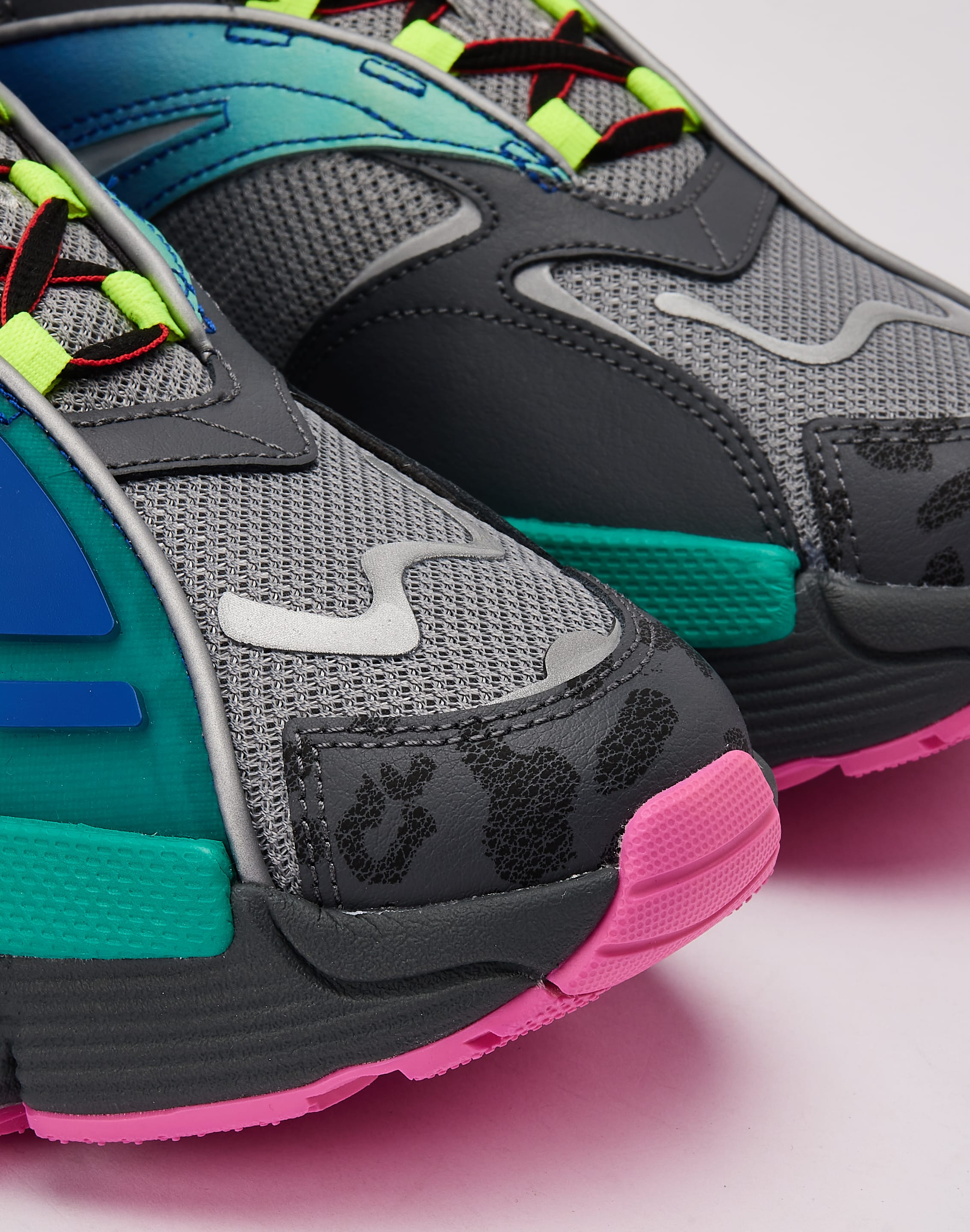 Photo of Under Armour Arc 96 'Fresh Set' Grade-School