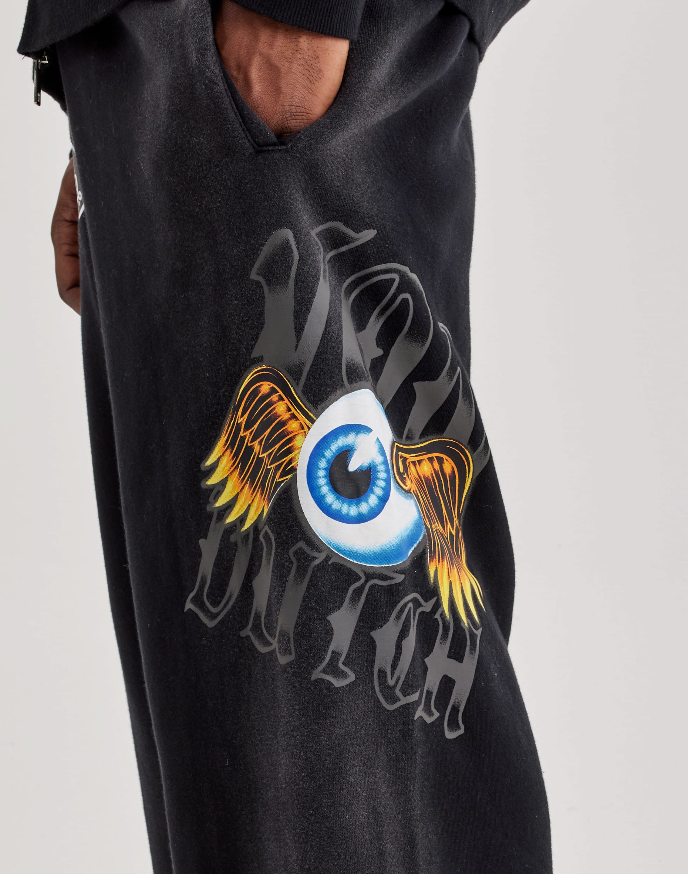 Von Dutch Eyeball Stack Fleece Sweatpants, image 3 of 4