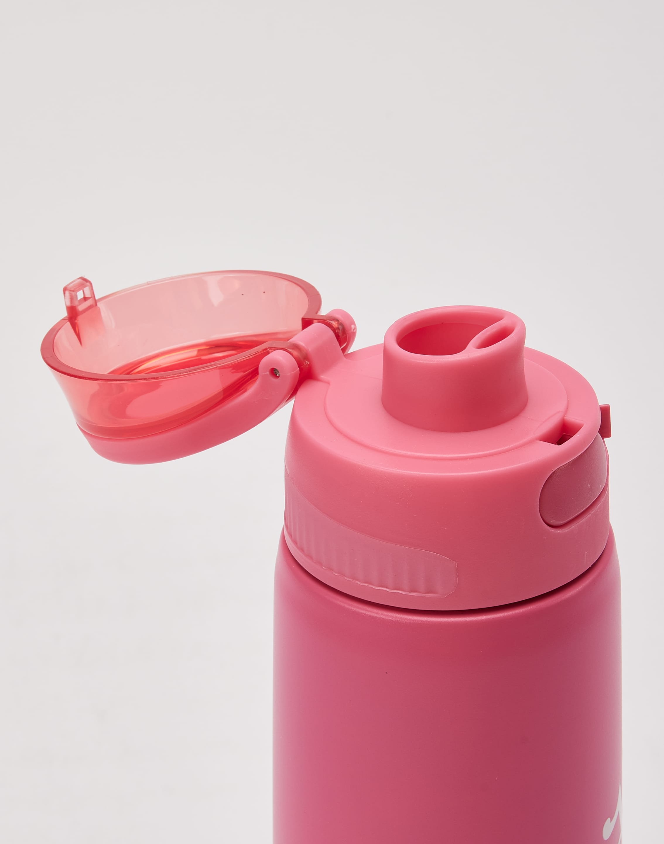 Photo of Von Dutch Icon 26oz Sport Bottle