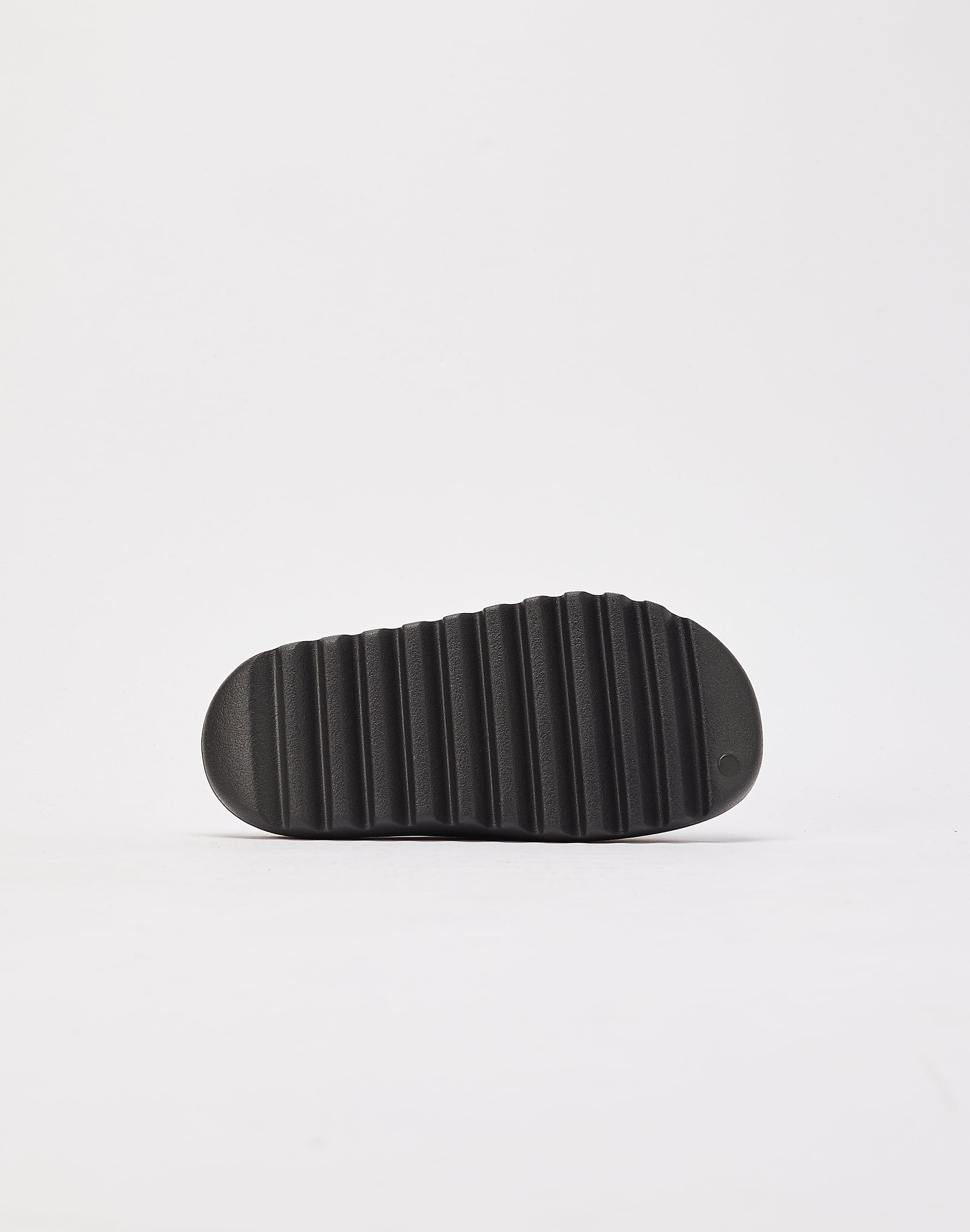 Adidas YEEZY SLIDE ONYX PRE-SCHOOL DTLR Adidas YEEZY SLIDE ONYX PRE-SCHOOL DTLR
