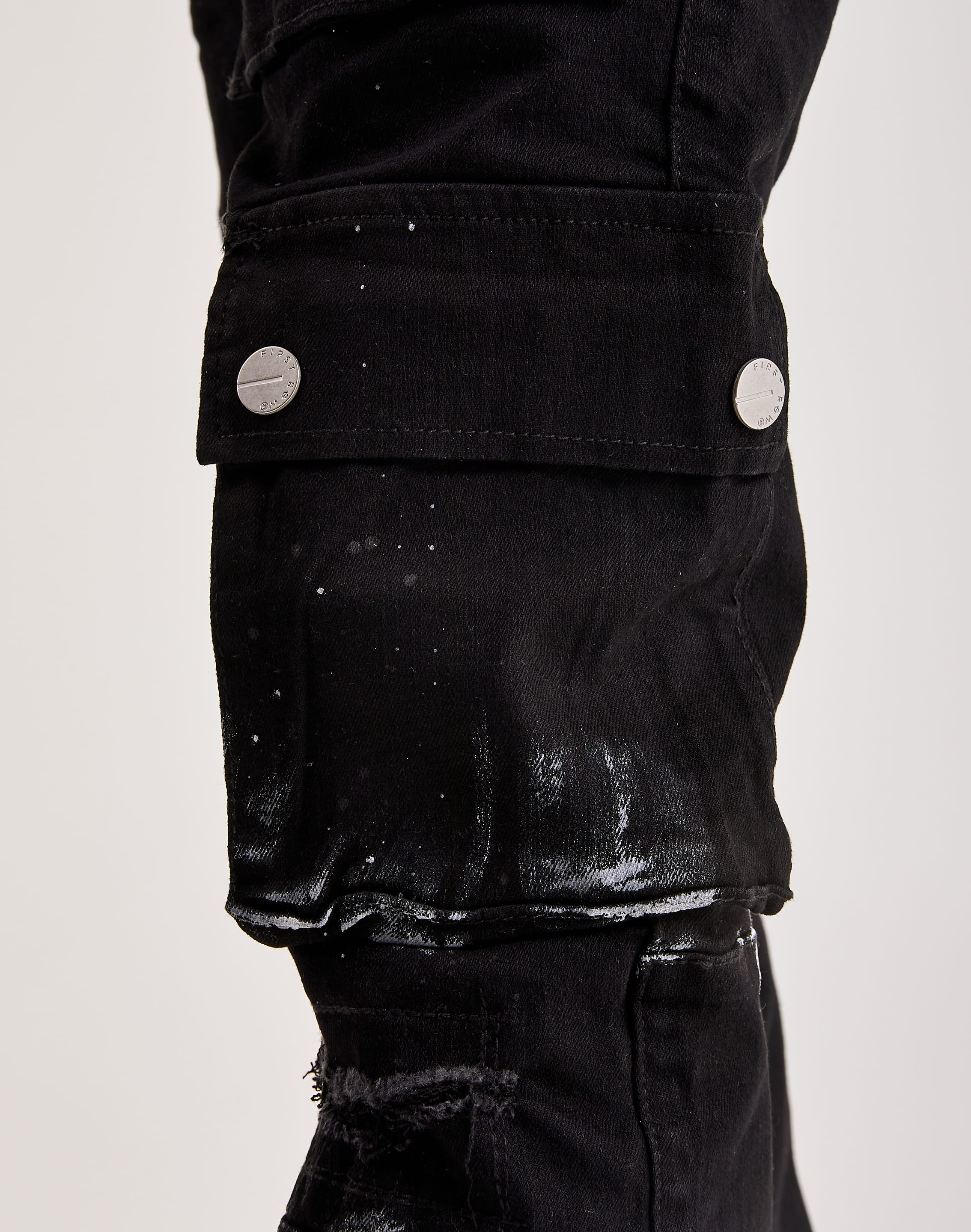 First Row Slim-Straight Cargo Pants – DTLR