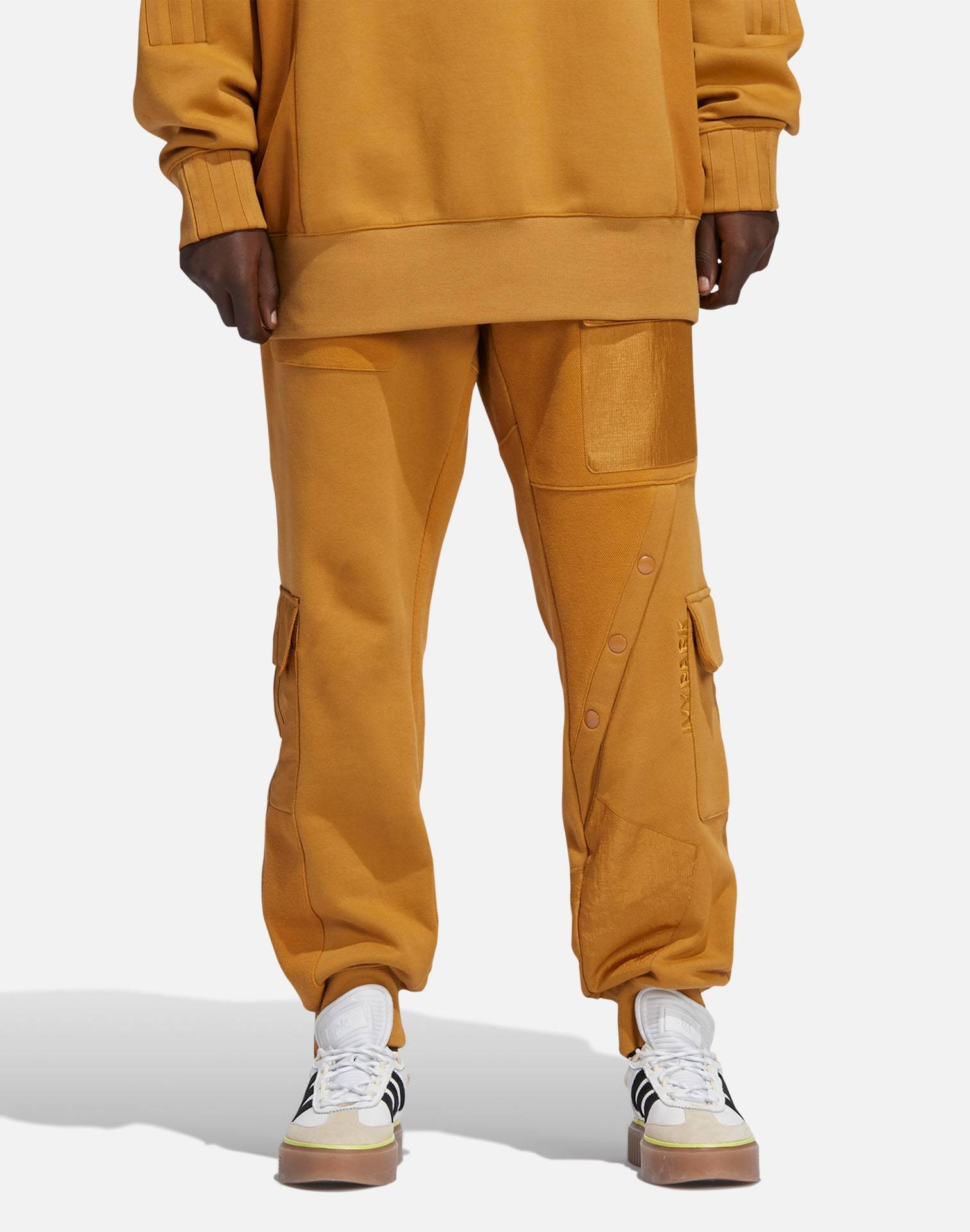 Adidas IVY PARK CARGO SWEATPANTS – DTLR - Main Image
