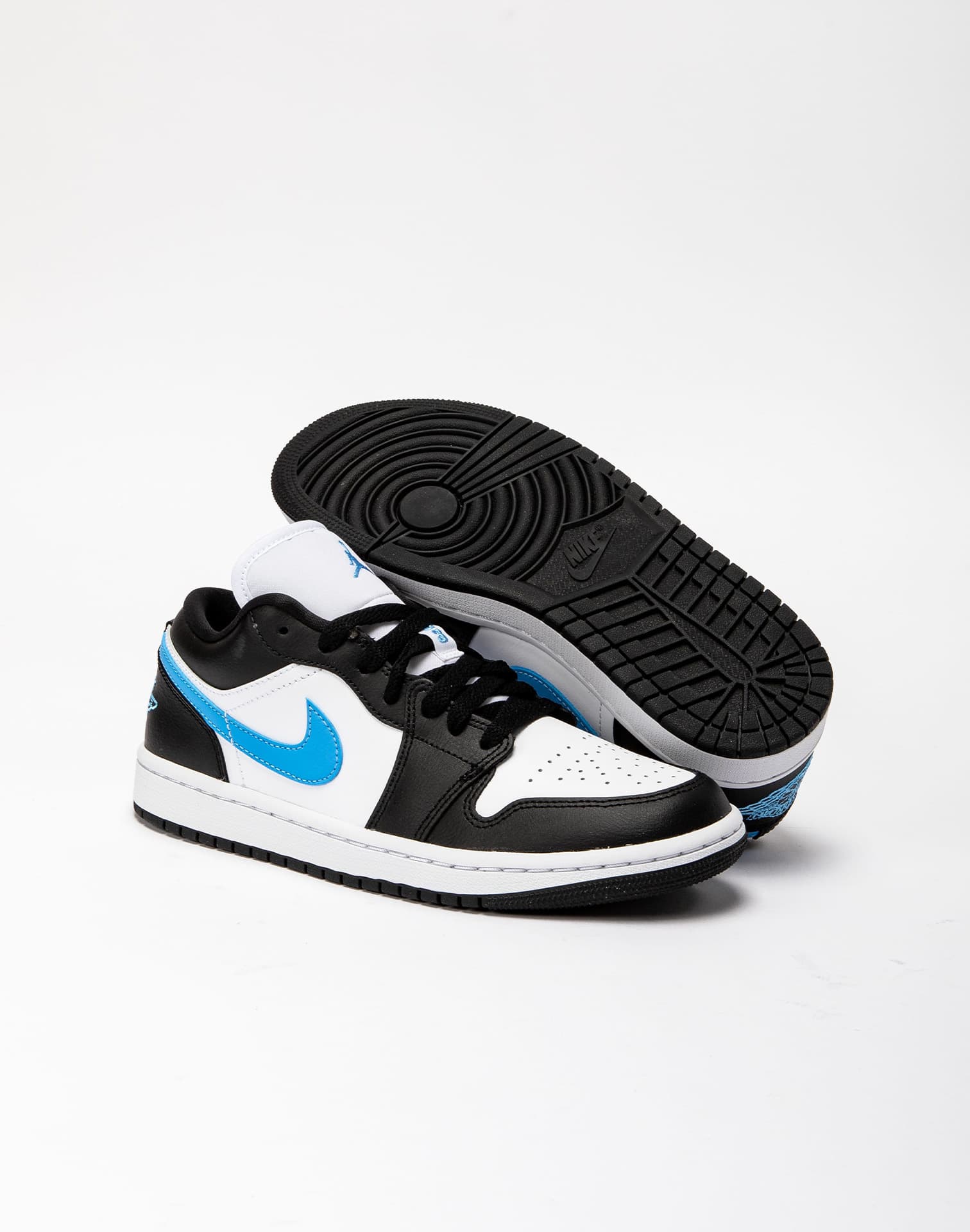 Photo of Nike Air Jordan 1 Retro Low