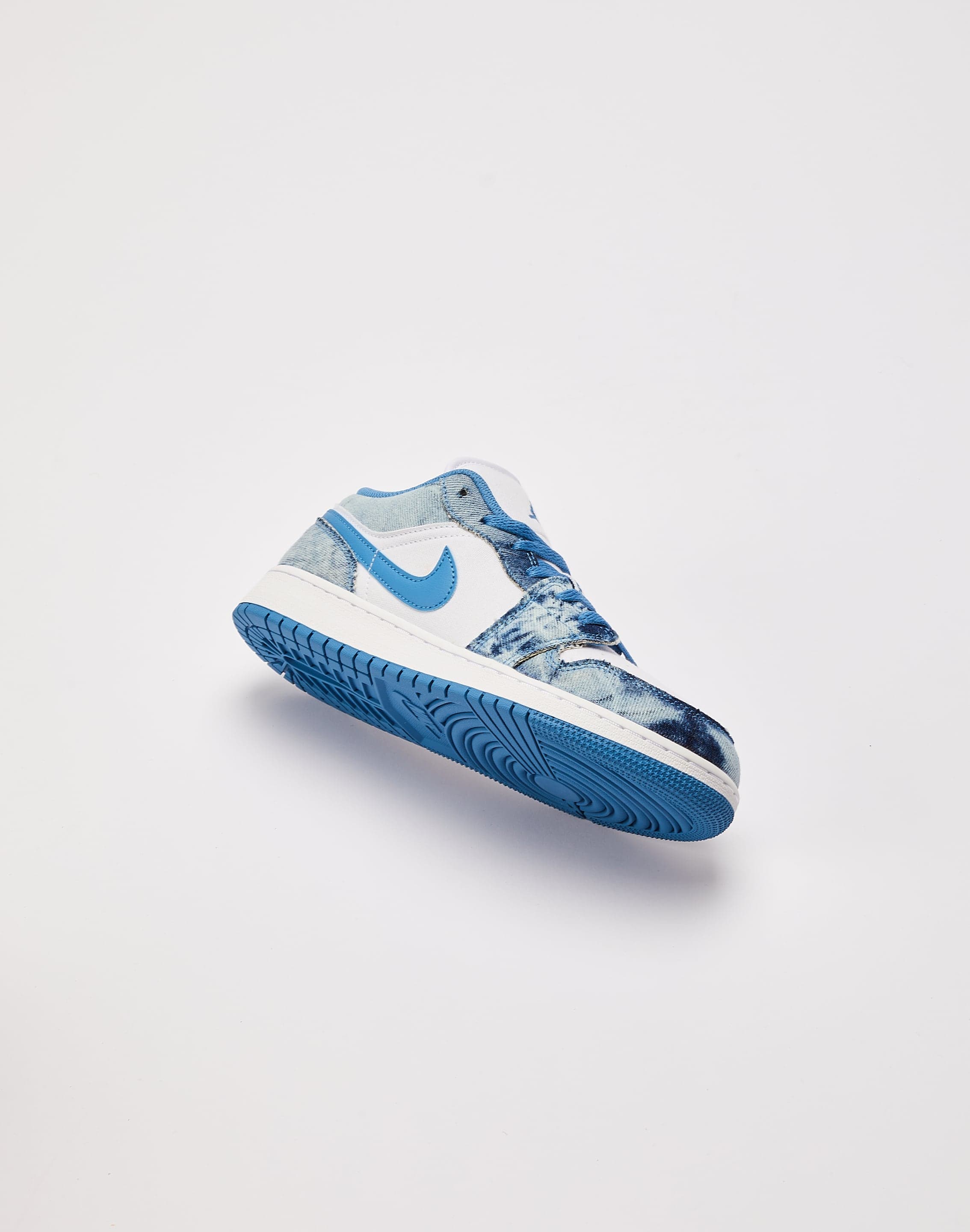 Photo of Jordan AIR JORDAN 1 LOW GRADE-SCHOOL