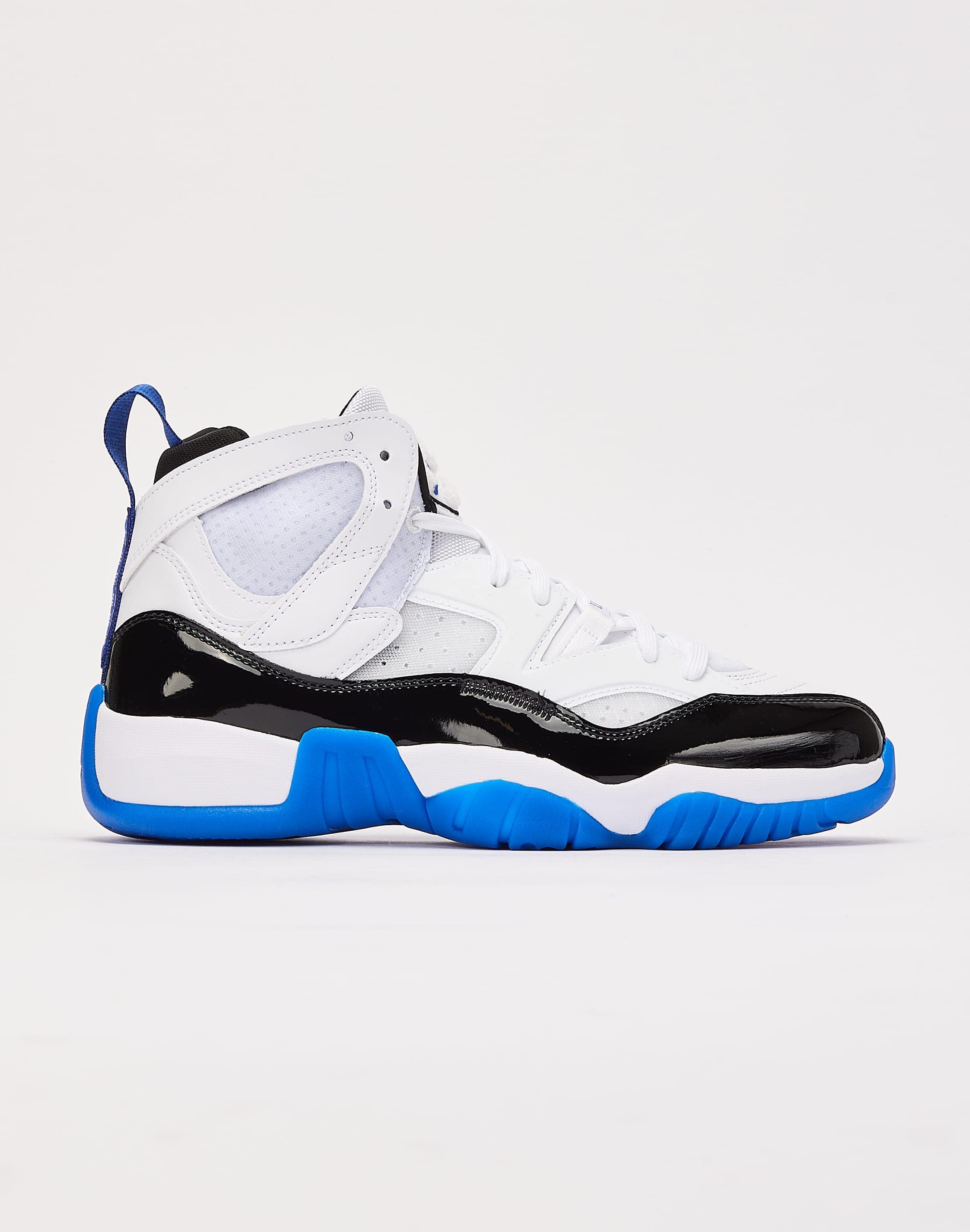 Jordan Jumpman Two Trey – DTLR