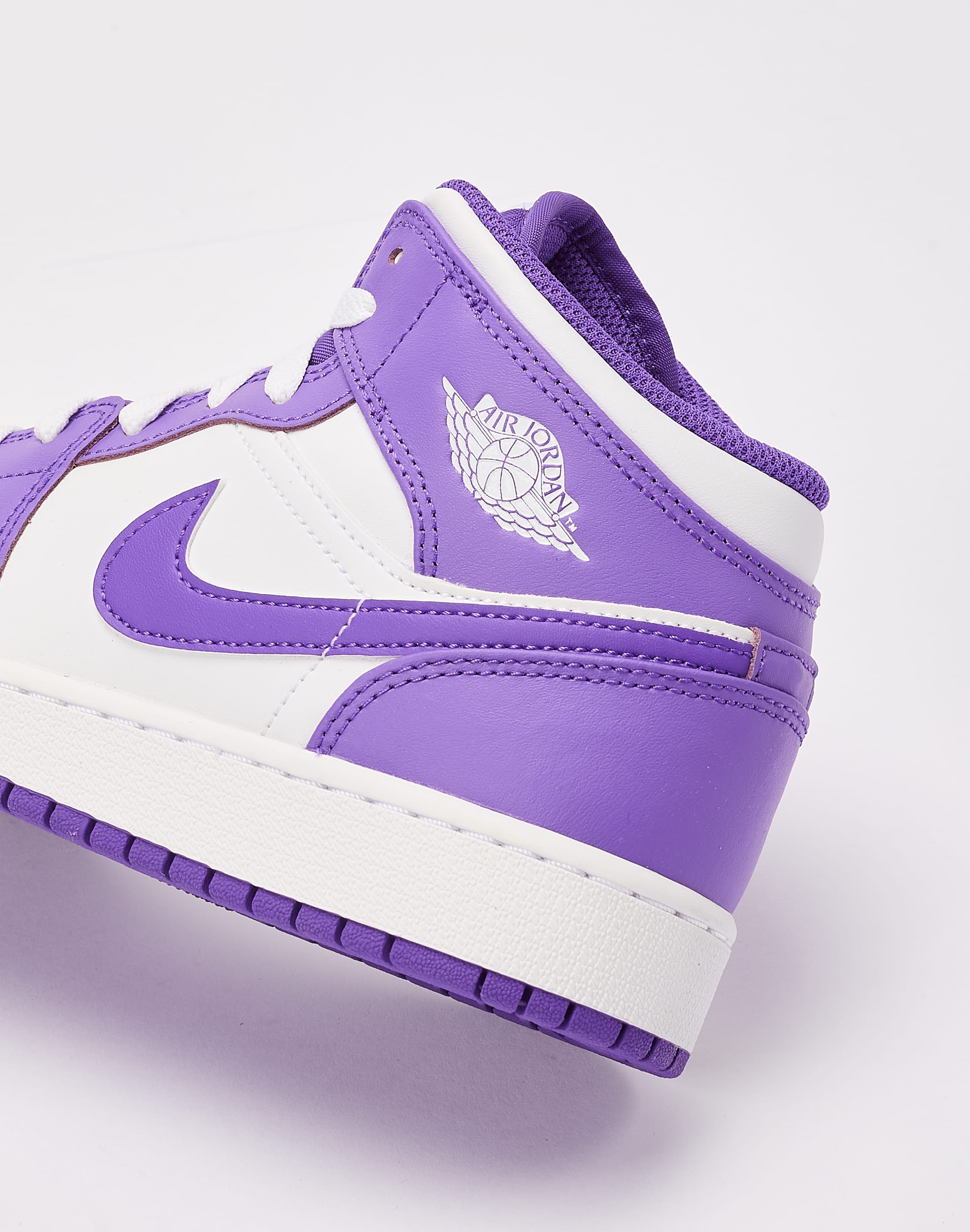 Court Purple Lila Jordan Mid Jordan Air Jordan Mid Grade-School – DTLR