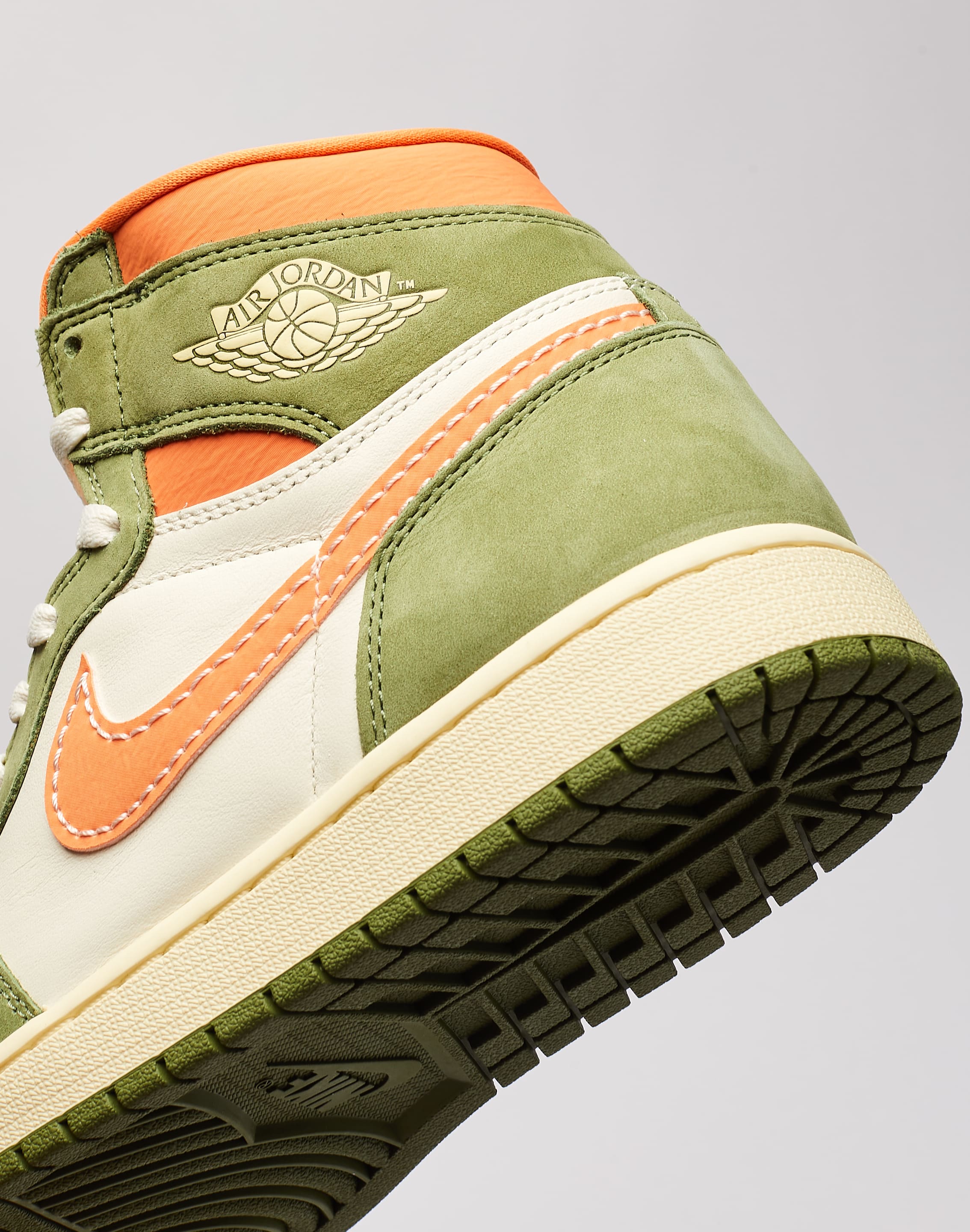 Jordan Air Jordan 1 Retro High OG Craft 'Celadon' – DTLR Jordan Air Jordan 1 Retro High OG Craft 'Celadon' – DTLR
