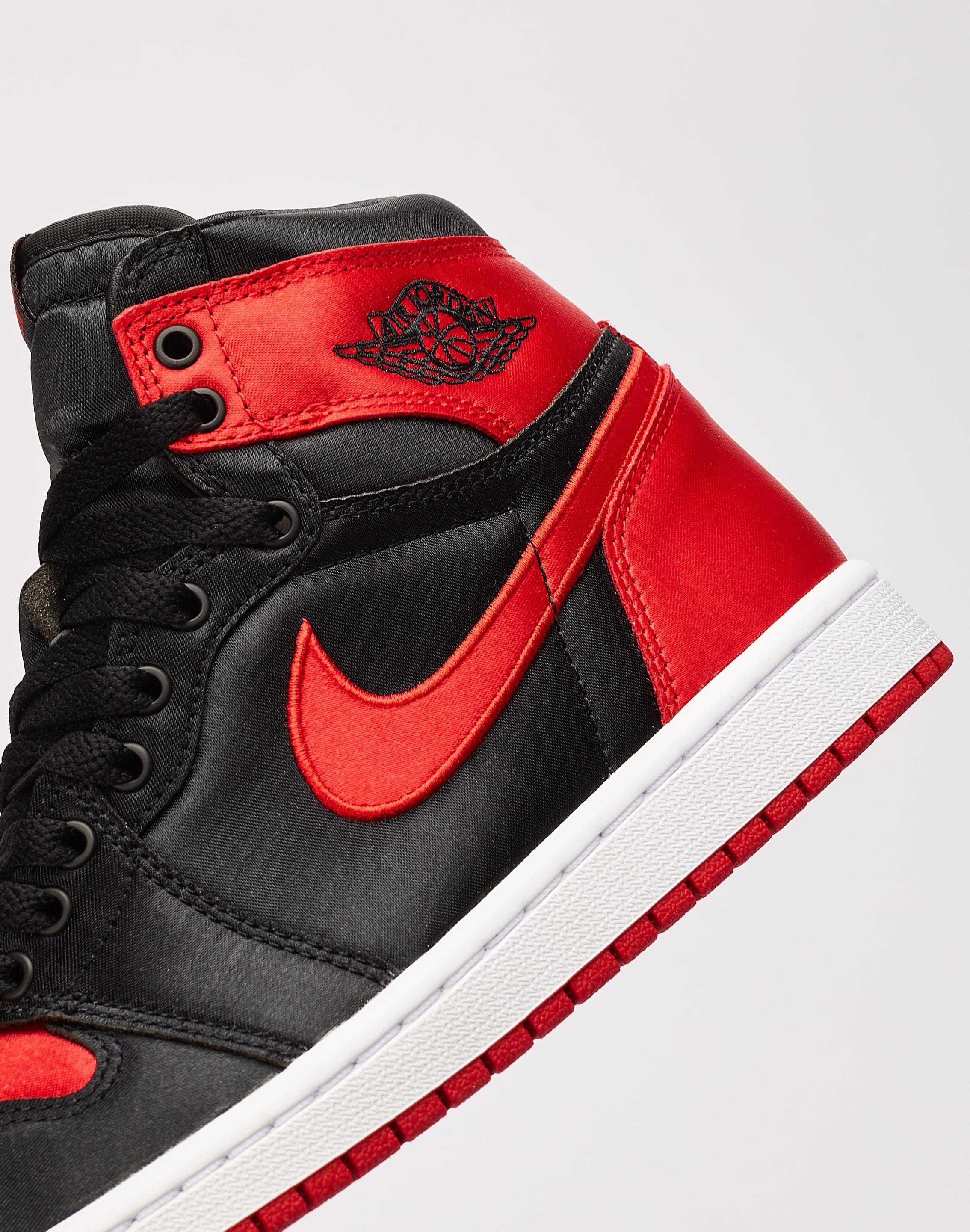 Jordan Air Jordan Retro High OG 'Satin Bred' – DTLR