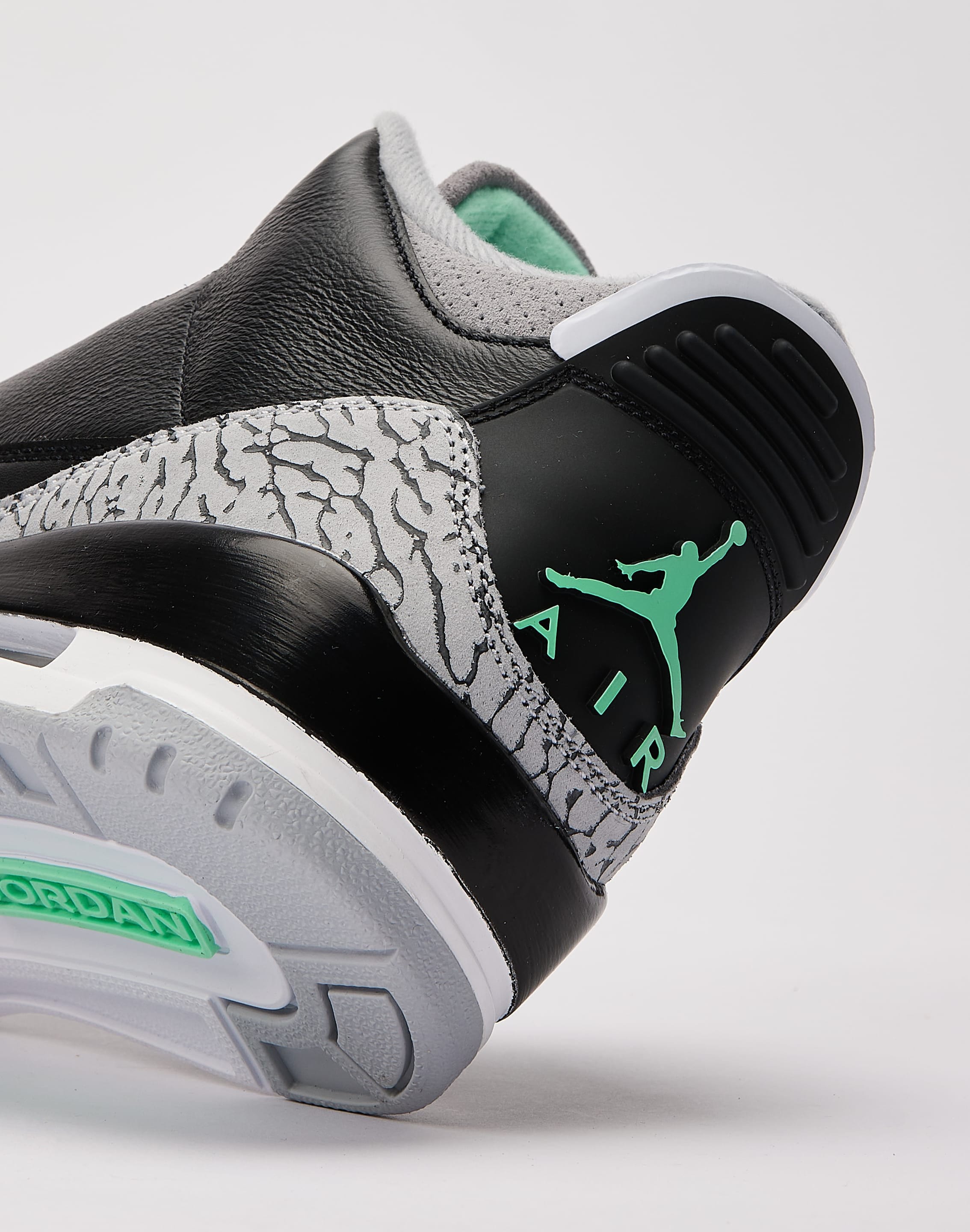 Jordan Air Jordan Retro 'Green Glow' – DTLR - Main Image