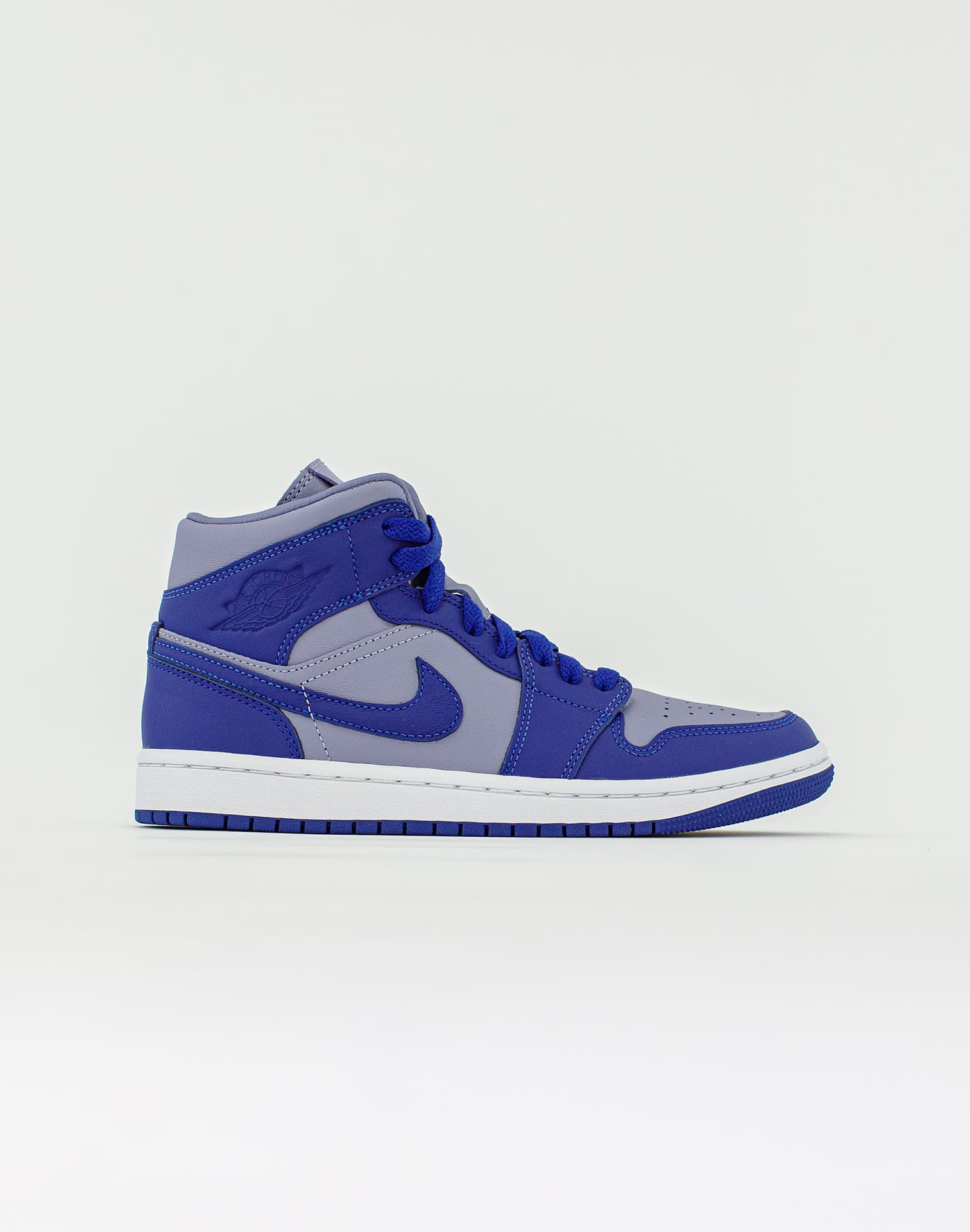 Photo of Jordan Wmns Air Jordan 1 Mid Se