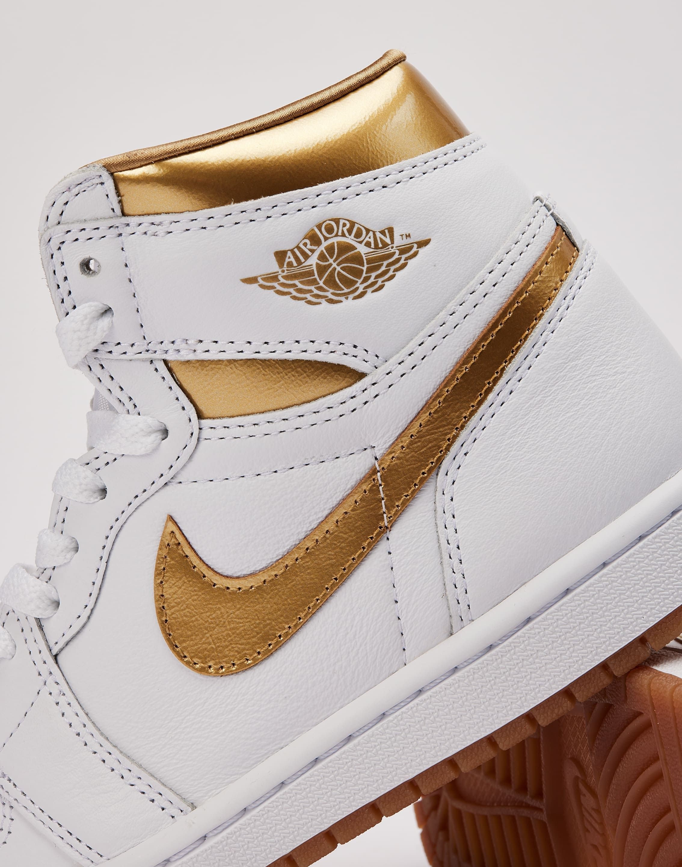 Jordan Air Jordan Retro High OG 'White and Gold' – DTLR