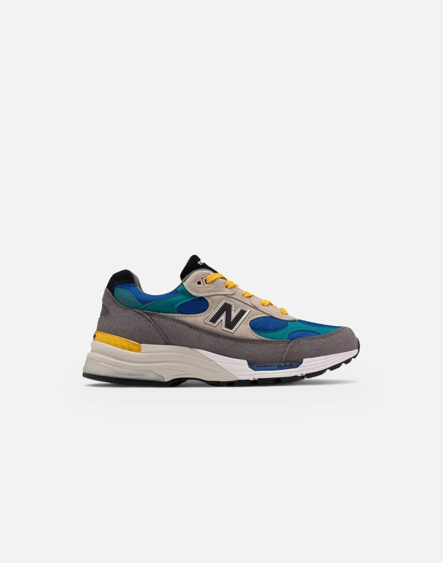 Photo of New Balance 992 GRADE-SCHOOL
