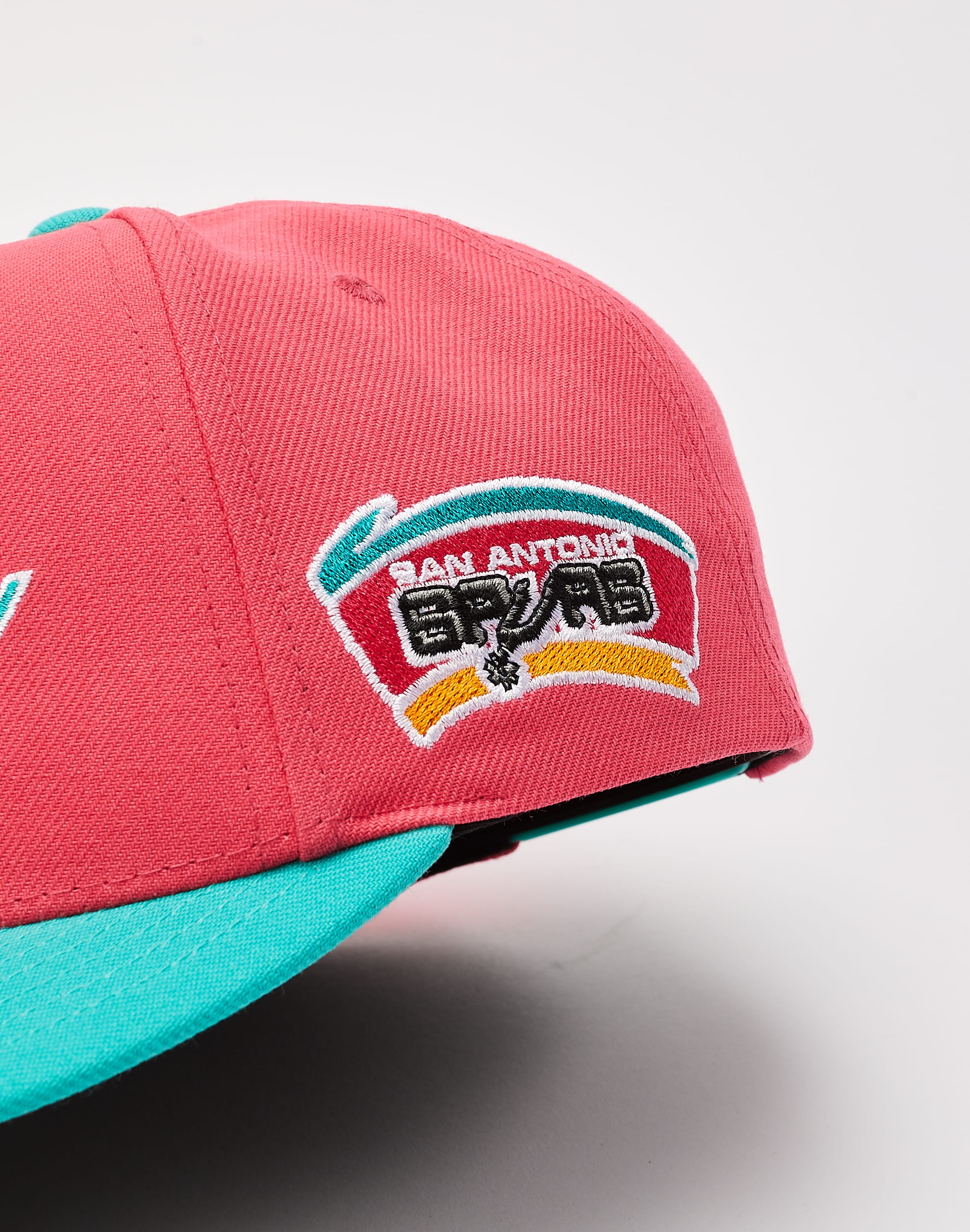 Mitchell & Ness San Antonio Spurs Snapback Hat - White/Pink/Throwback Logo  - Basketball Cap