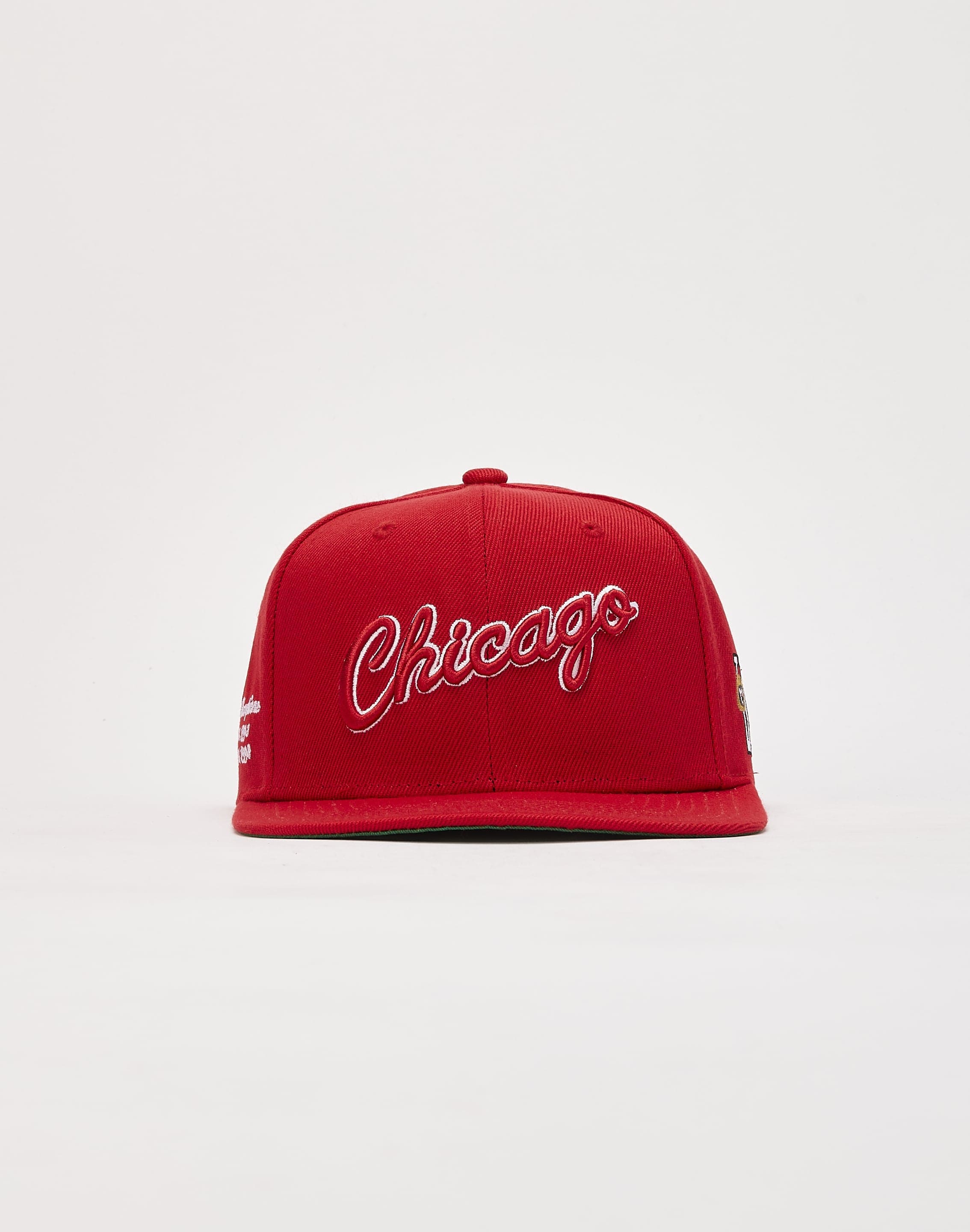 Mitchell & Ness Chicago Bulls NBA Team Script Snapback Hat Cap - Cream/Red
