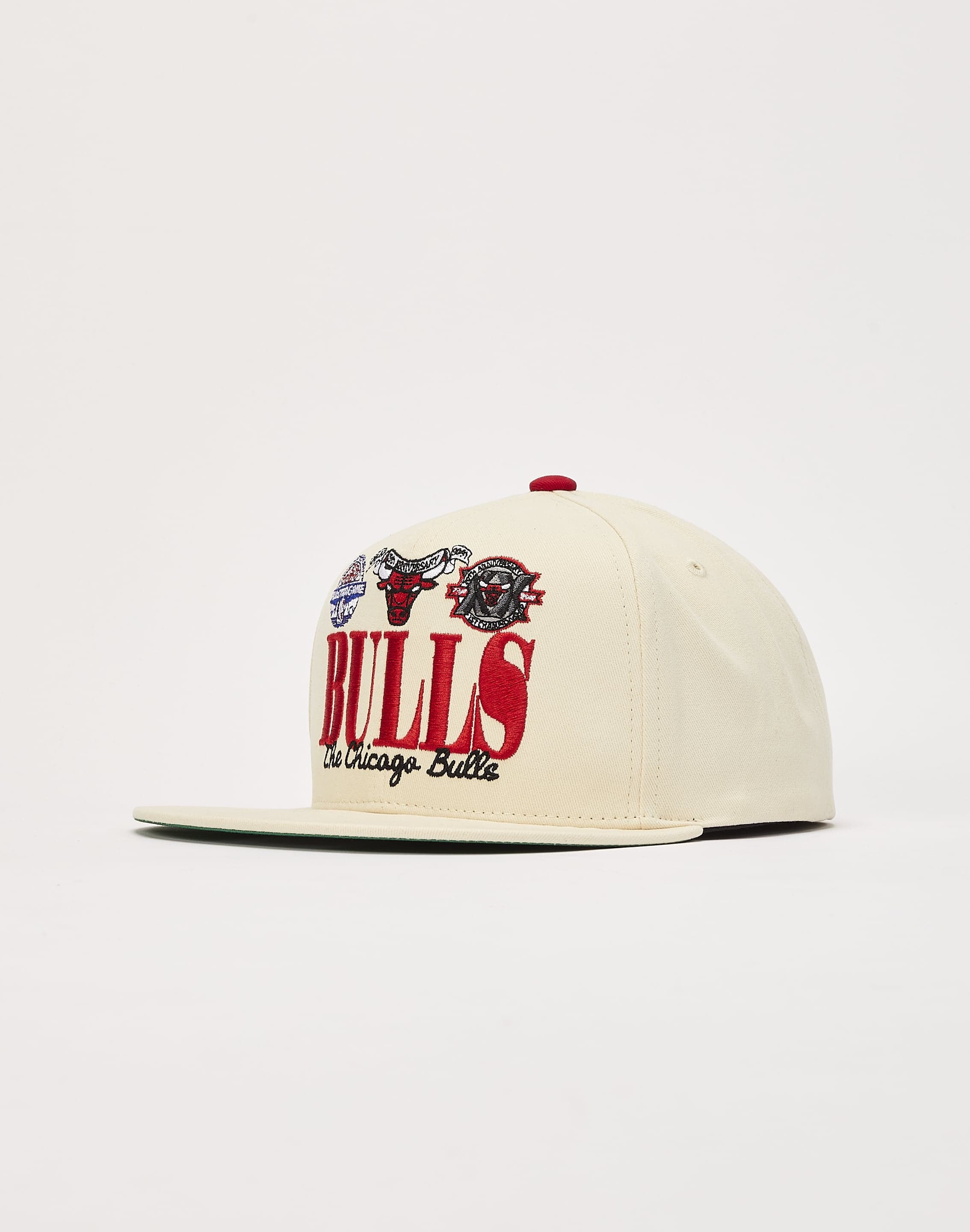 Mitchell & Ness Chicago Bulls Retro Reframe Snapback Hat – DTLR