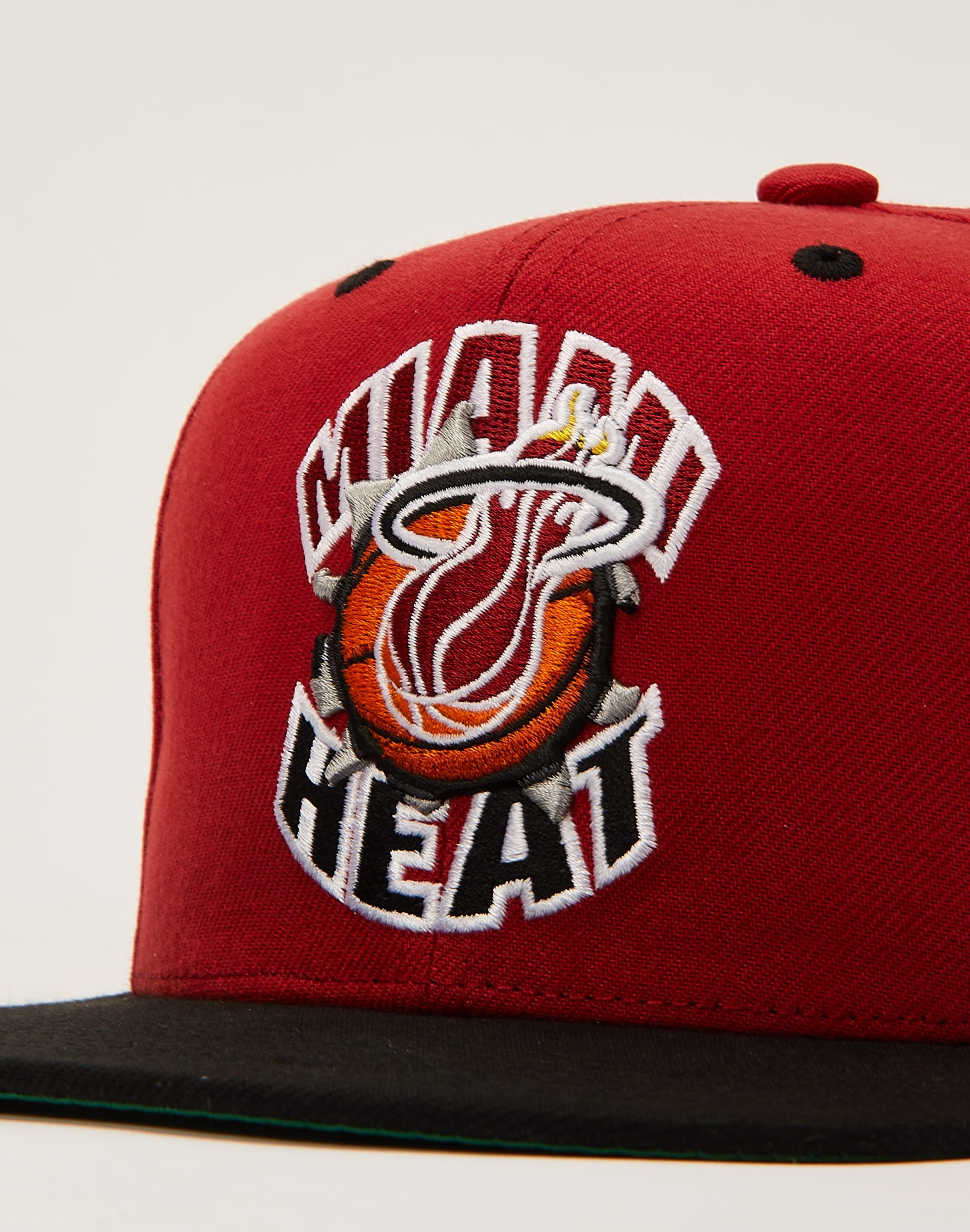 Mitchell Ness Miami Heat NBA Breakthrough Snapback Hat – DTLR