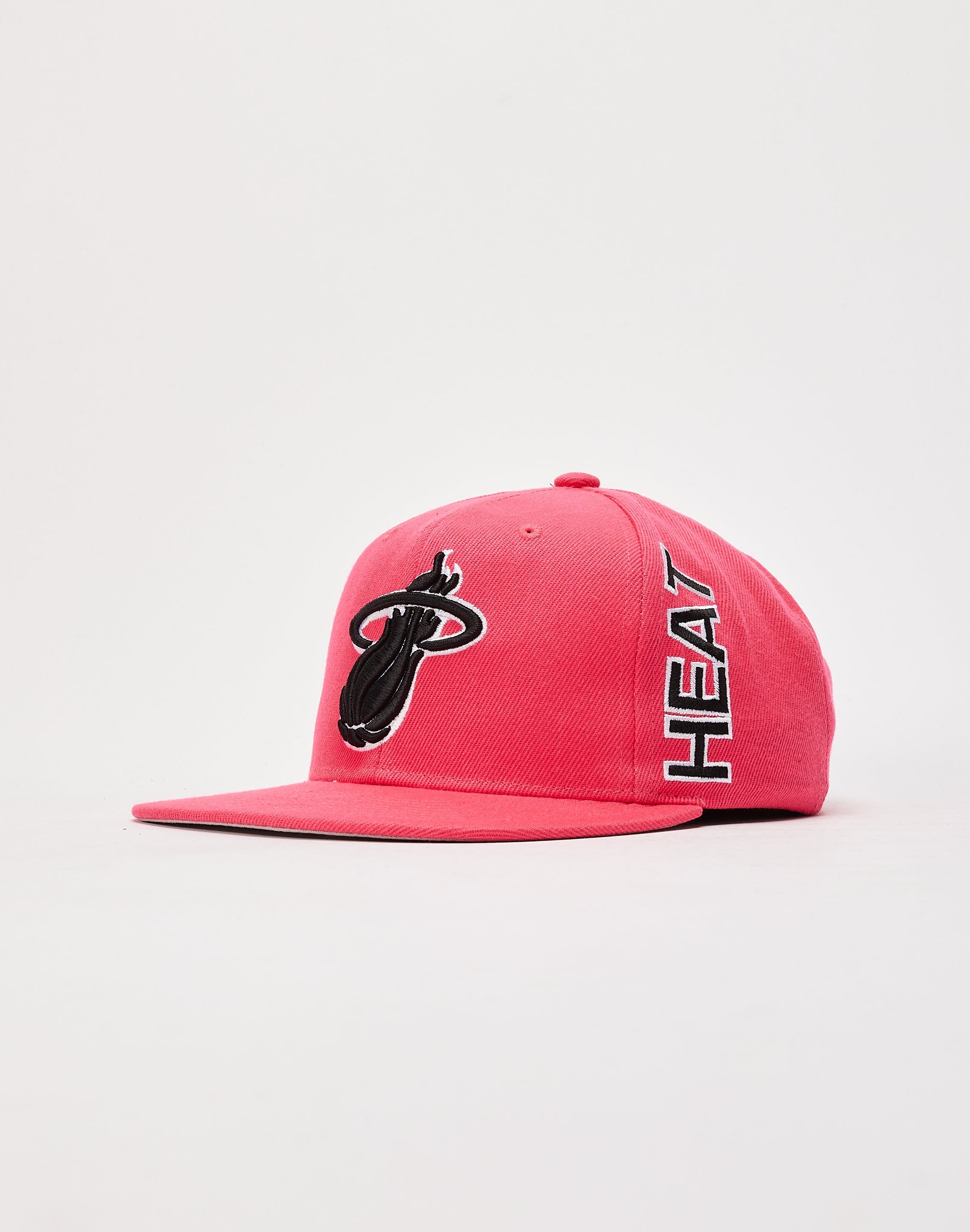 Mitchell & Ness Miami Heat Deadstock Snapback Hat – DTLR