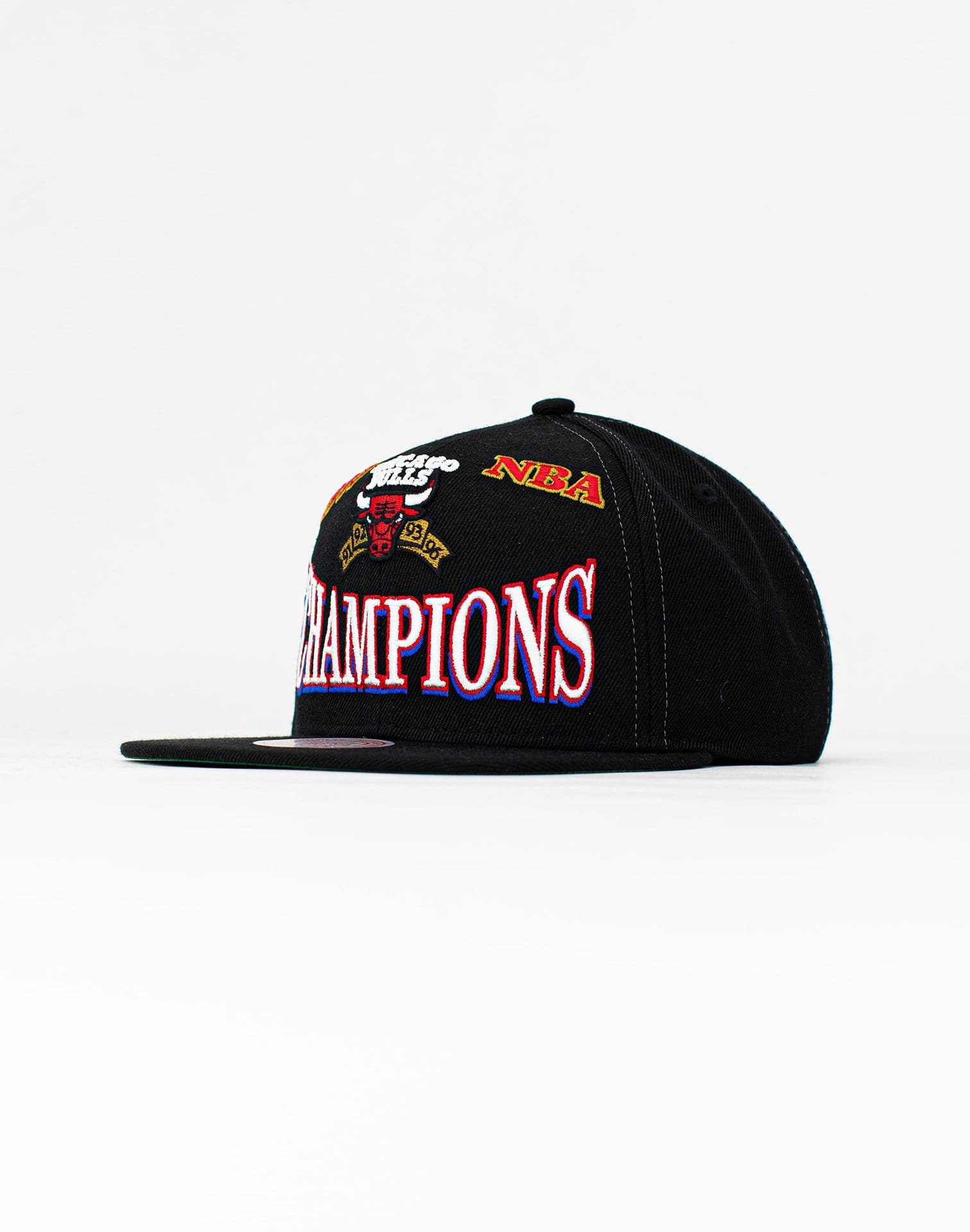 Photo of Mitchell & Ness NBA CHICAGO BULLS 97 CHAMPIONS HWC SNAPBACK
