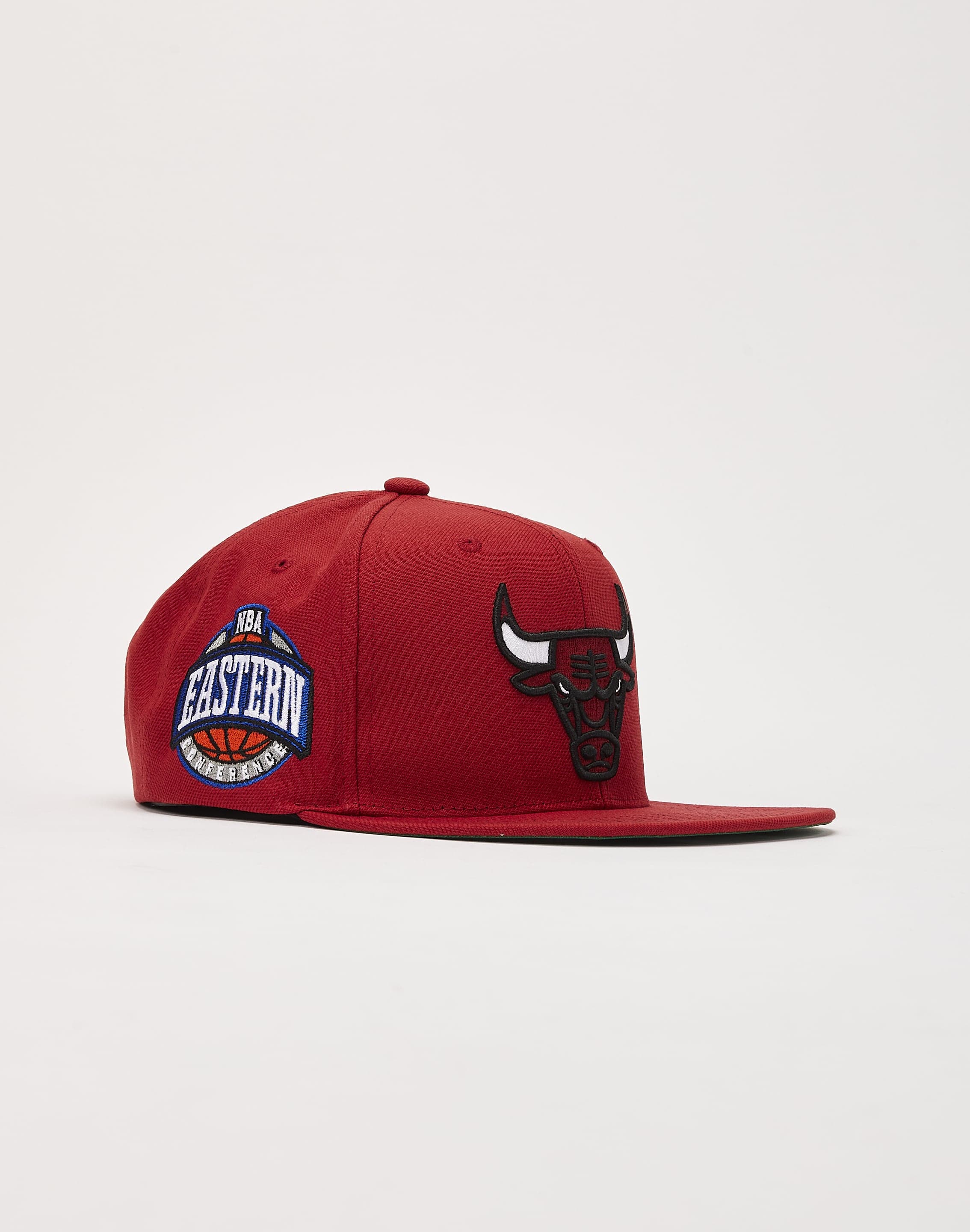 Men's Mitchell & Ness Red Chicago Bulls English Dropback Snapback Hat