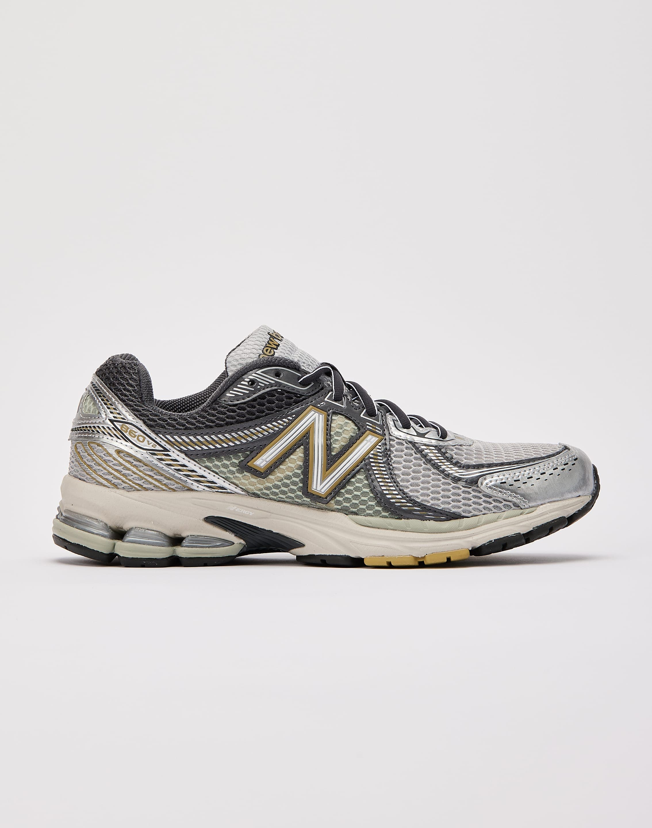 New Balance 860v2 – DTLR