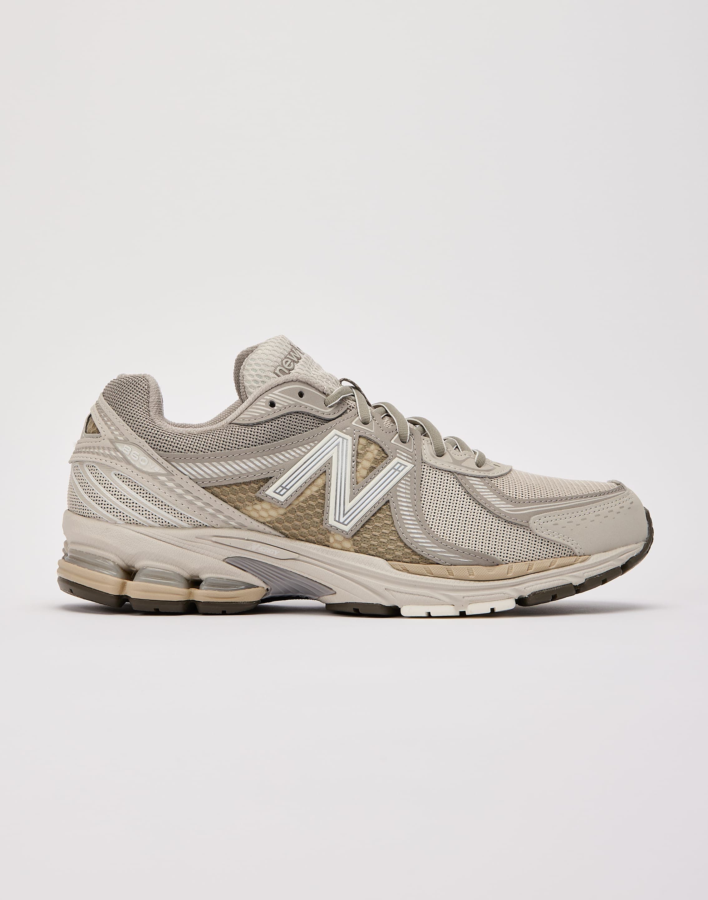 New Balance 860v2 – DTLR - Main Image
