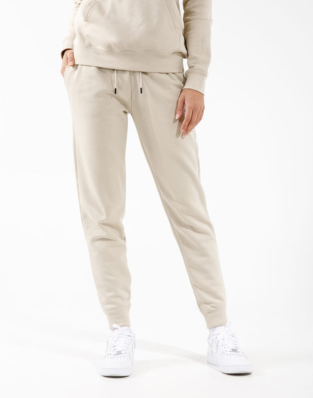 Nike Nsw Essential Fleece Pants â DTLR