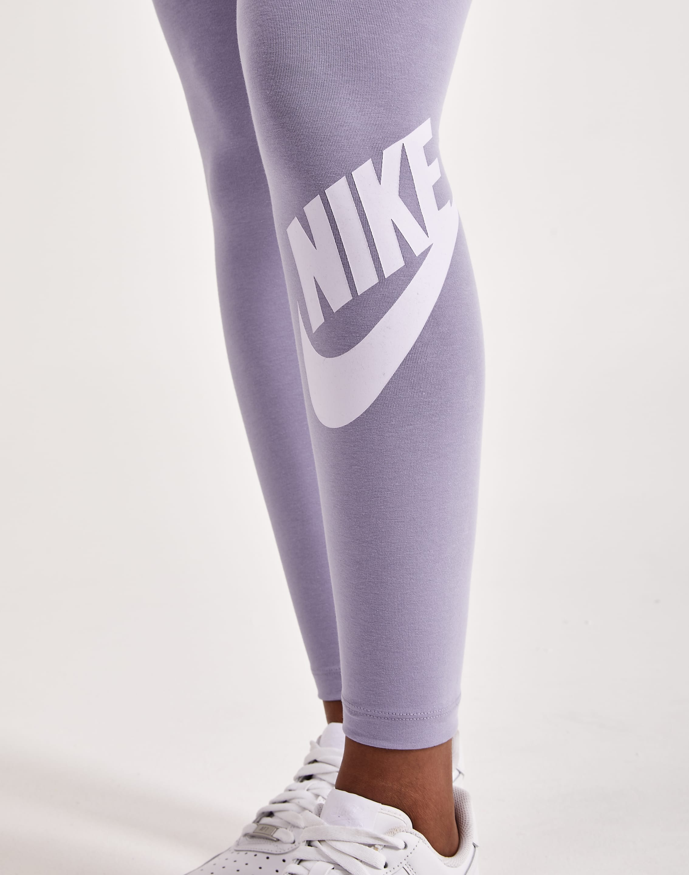 Nike Essential Futura Leggings