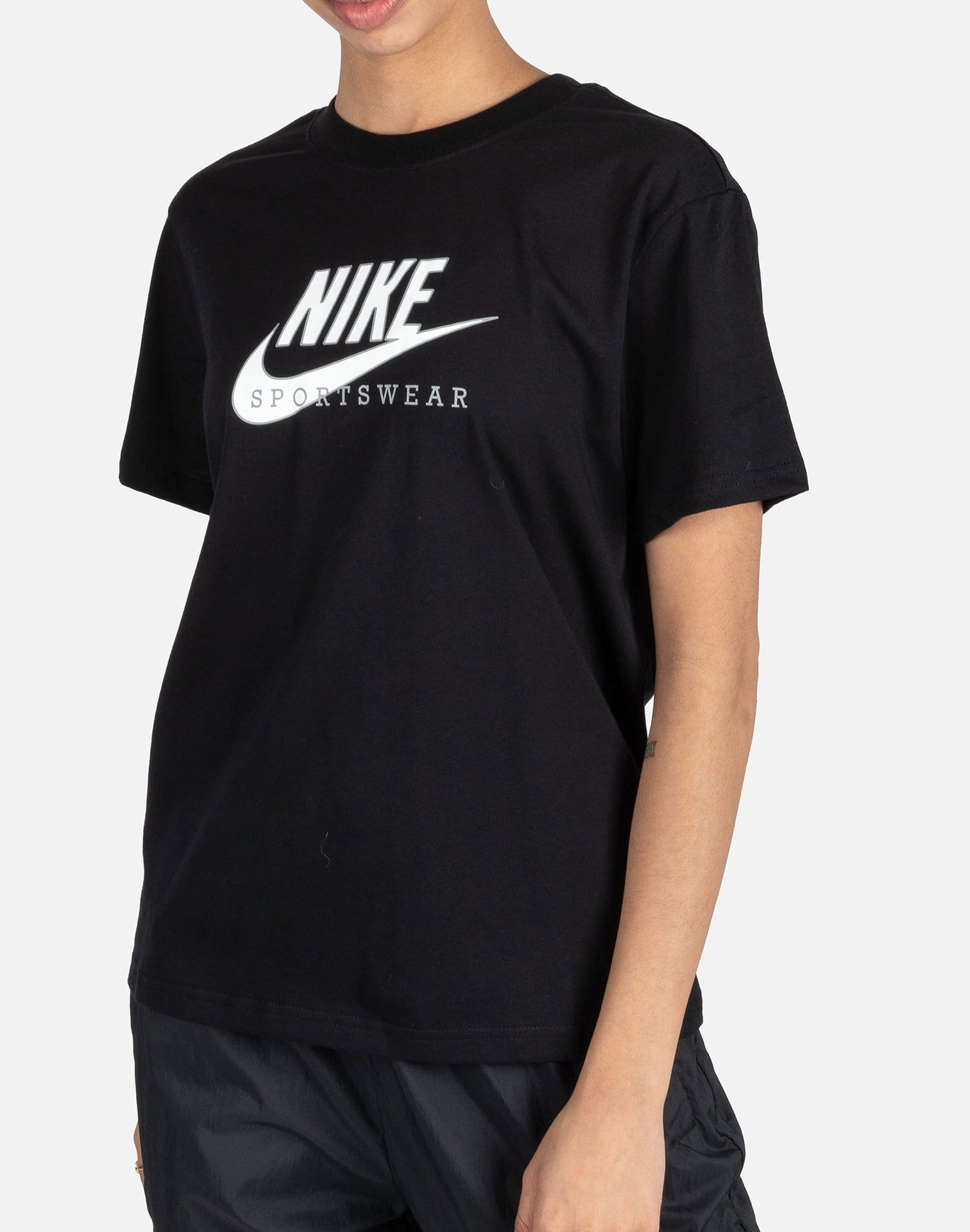 Photo of Nike Nsw Heritage Tee