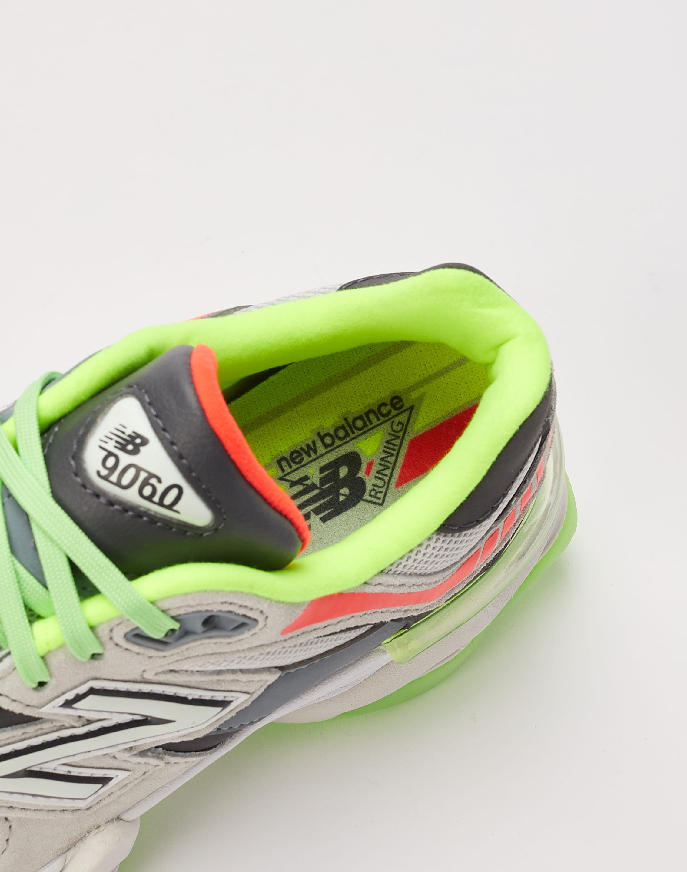 New Balance 9060 ‘Glow' GradeSchool DTLR