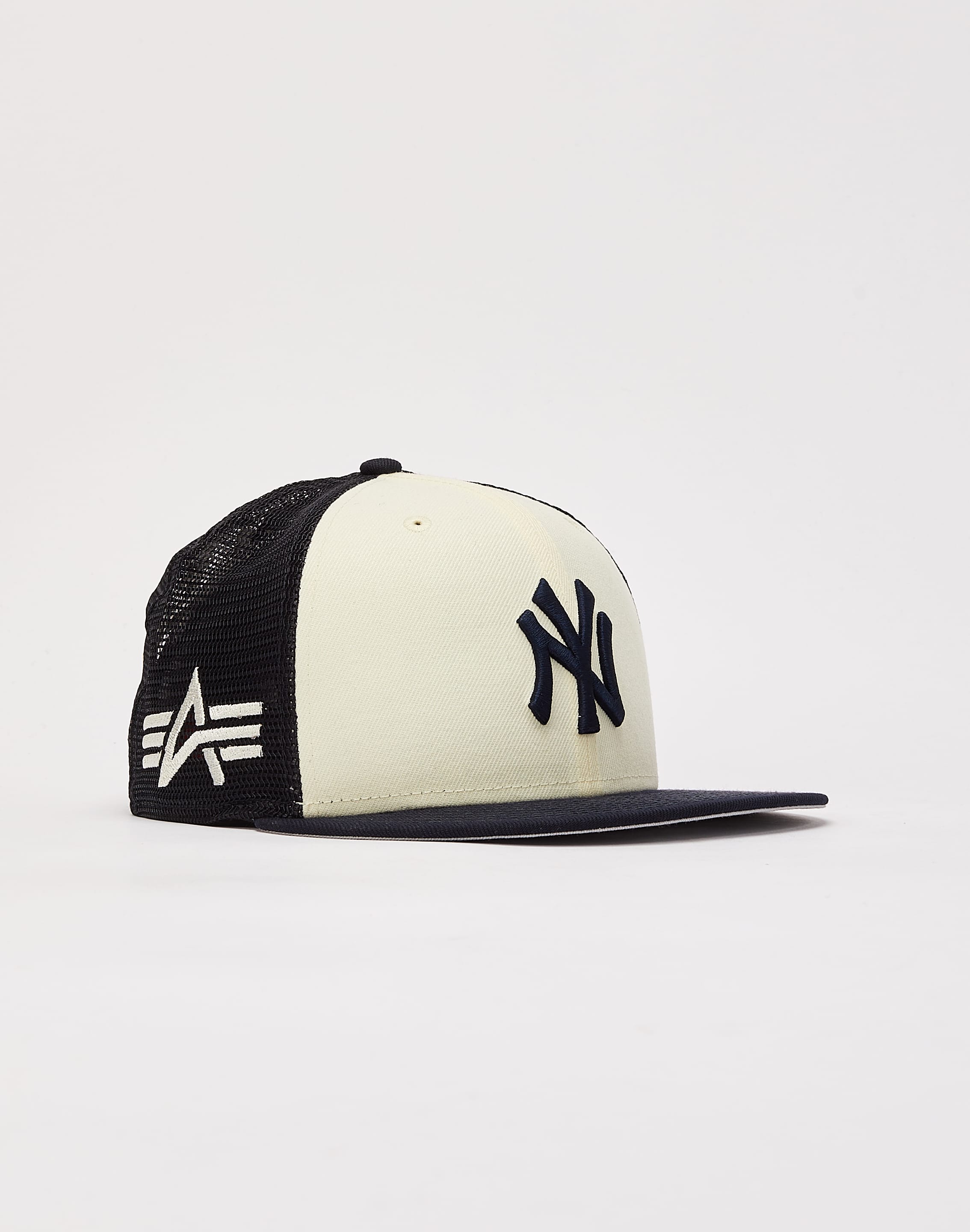 New Era New York Yankees Alpha Industries 9Fifty Trucker Hat – DTLR | Trucker Caps