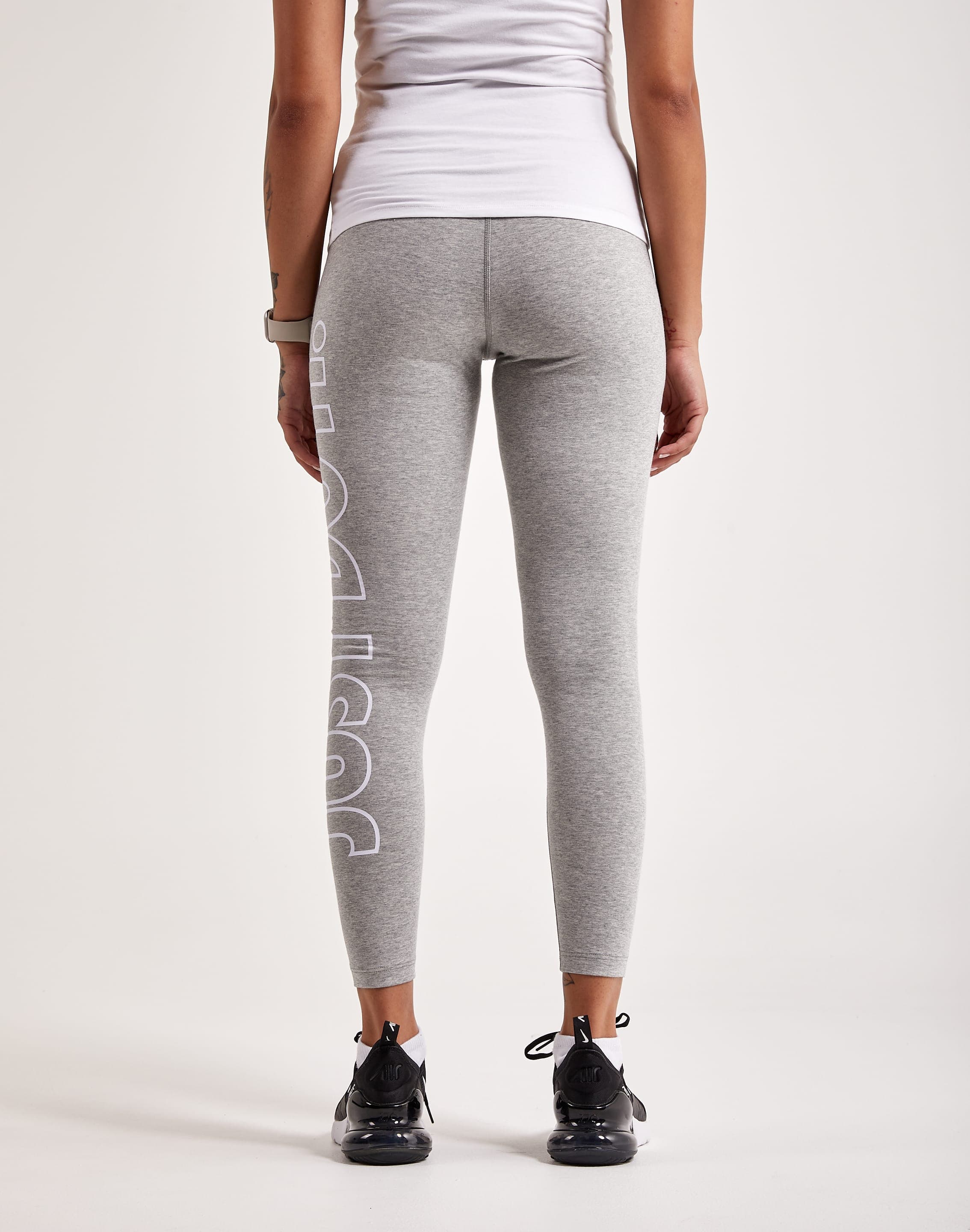 Nike Classics High-Waisted Leggings – DTLR