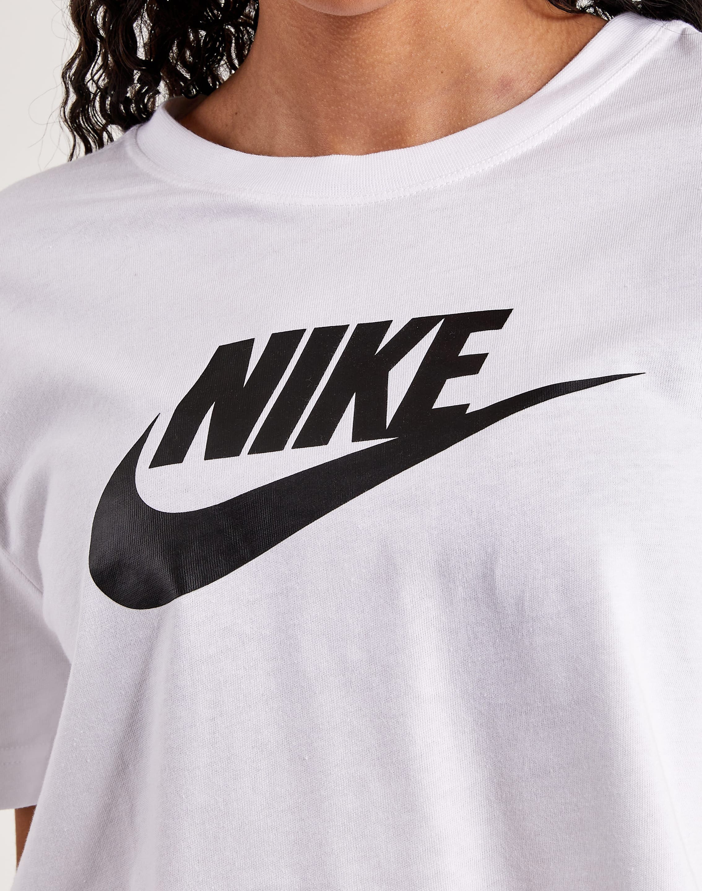 Nike Sportswear Essential Women's Cropped Logo T-Shirt – SoleFly