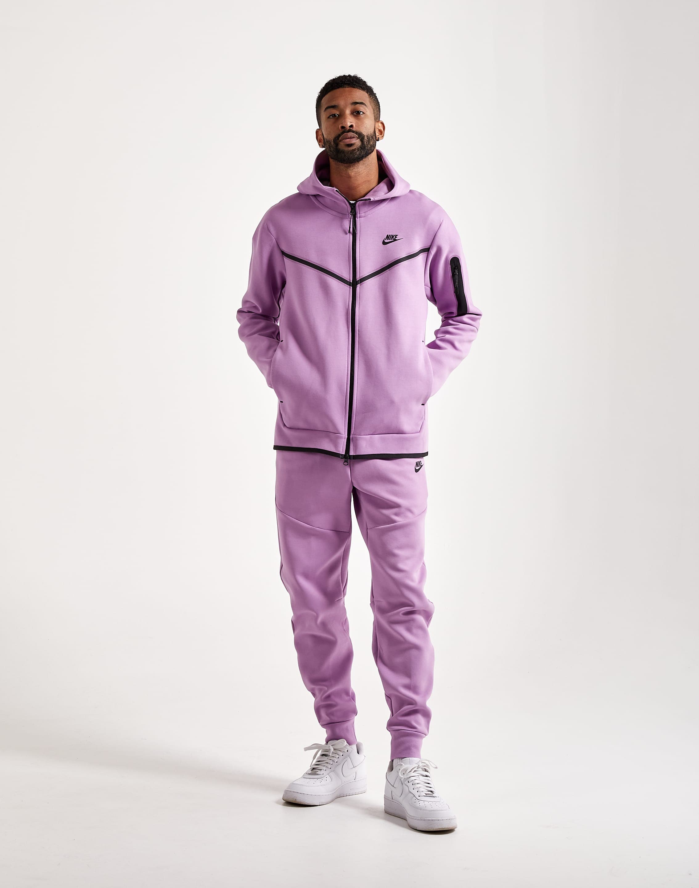 Nike Tech Fleece Joggers – DTLR
