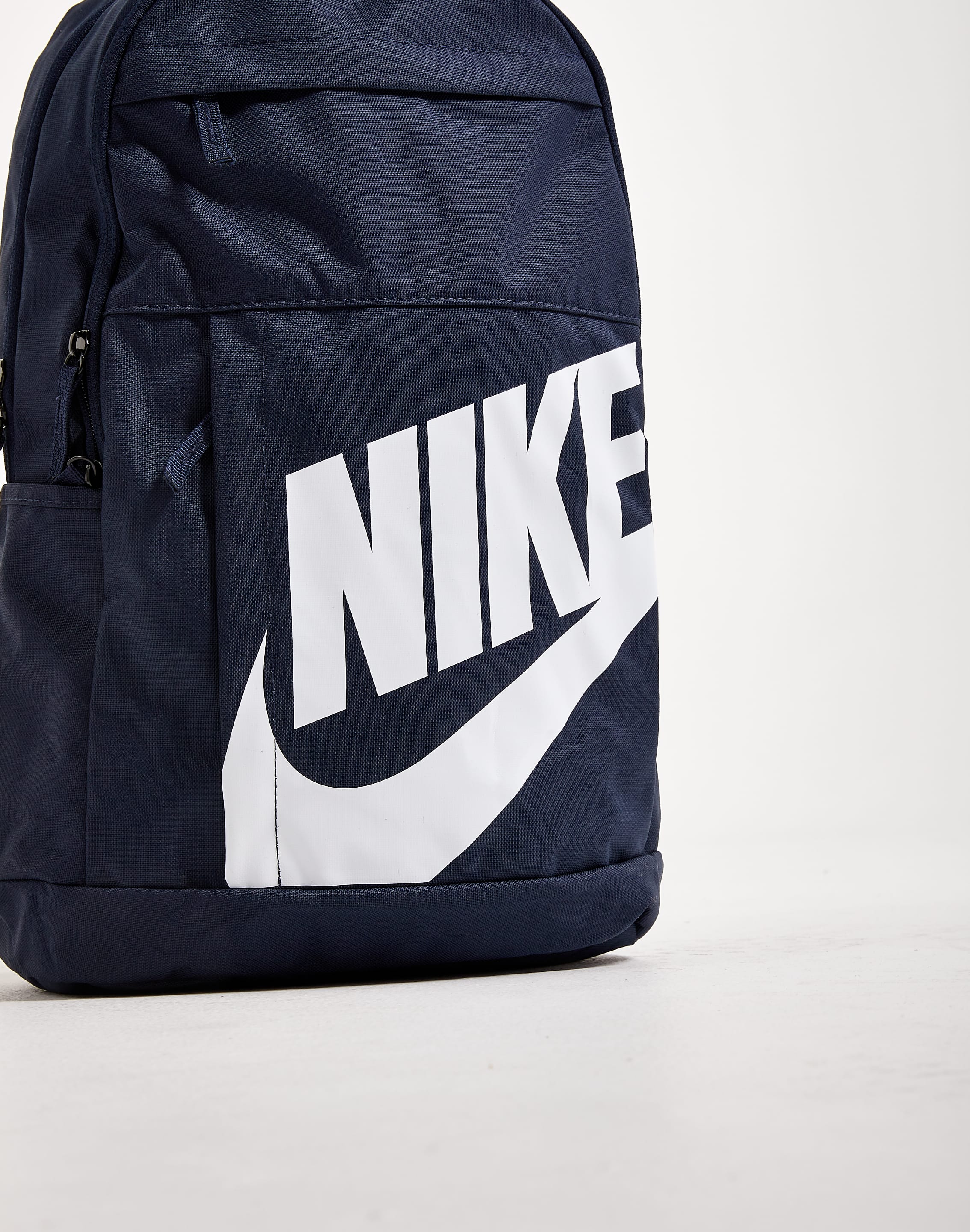  Nike Elemental Backpack (Black/Ash Slate) : Clothing